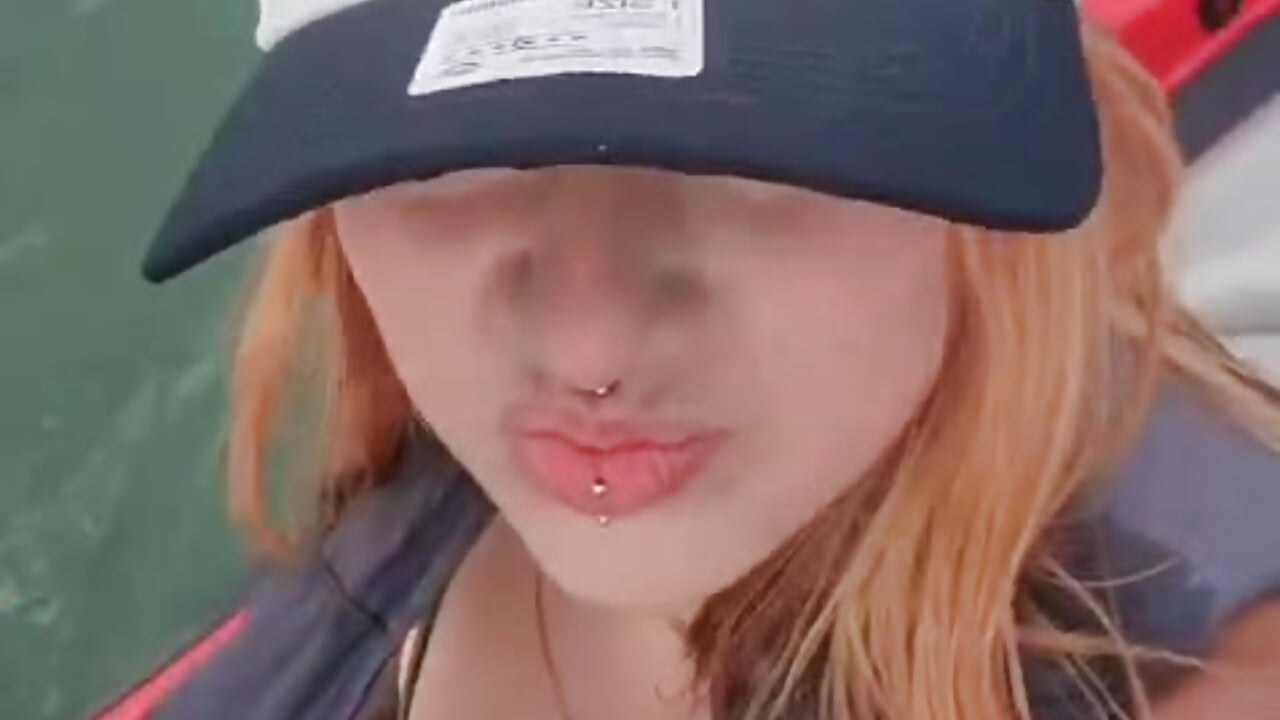 Up on a Jet-Ski - vídeo de la modelo de cam dayis_sweet