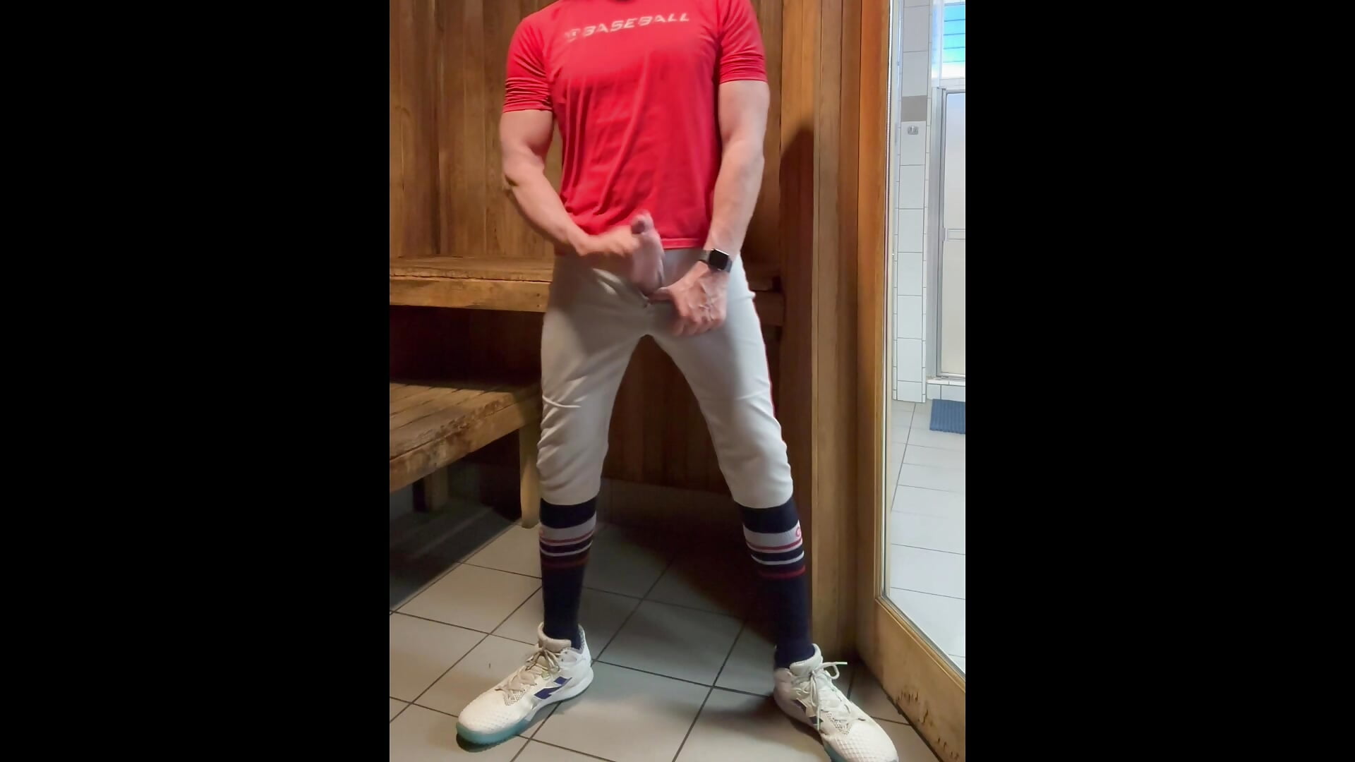 Alpha Fun in the Locker Room with JockDad87 Part4 - DILFJockDad87 캠 모델의 동영상