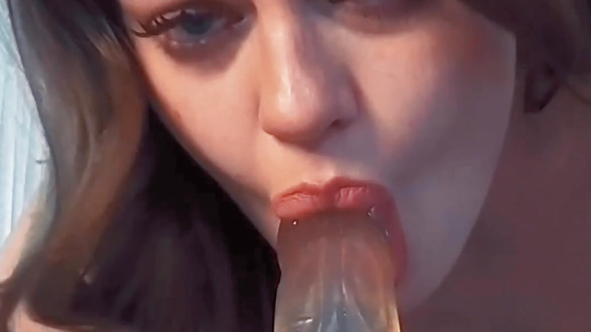 Giving A Head - video by Anny_Blossom cam model
