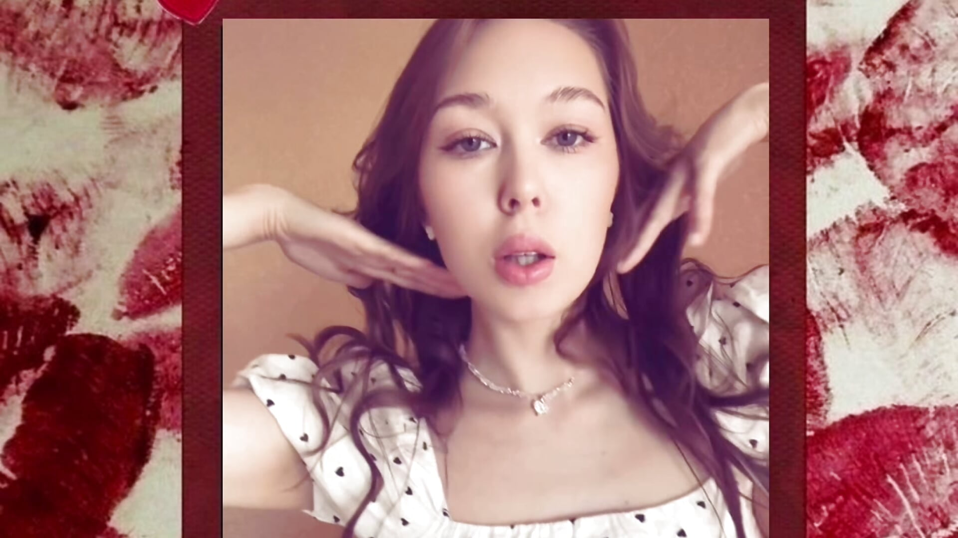 Good day, I had a good rest on the weekend, sang songs in karaoke😅, and ate delicious food🍩 - video by MollyKiss_ cam model