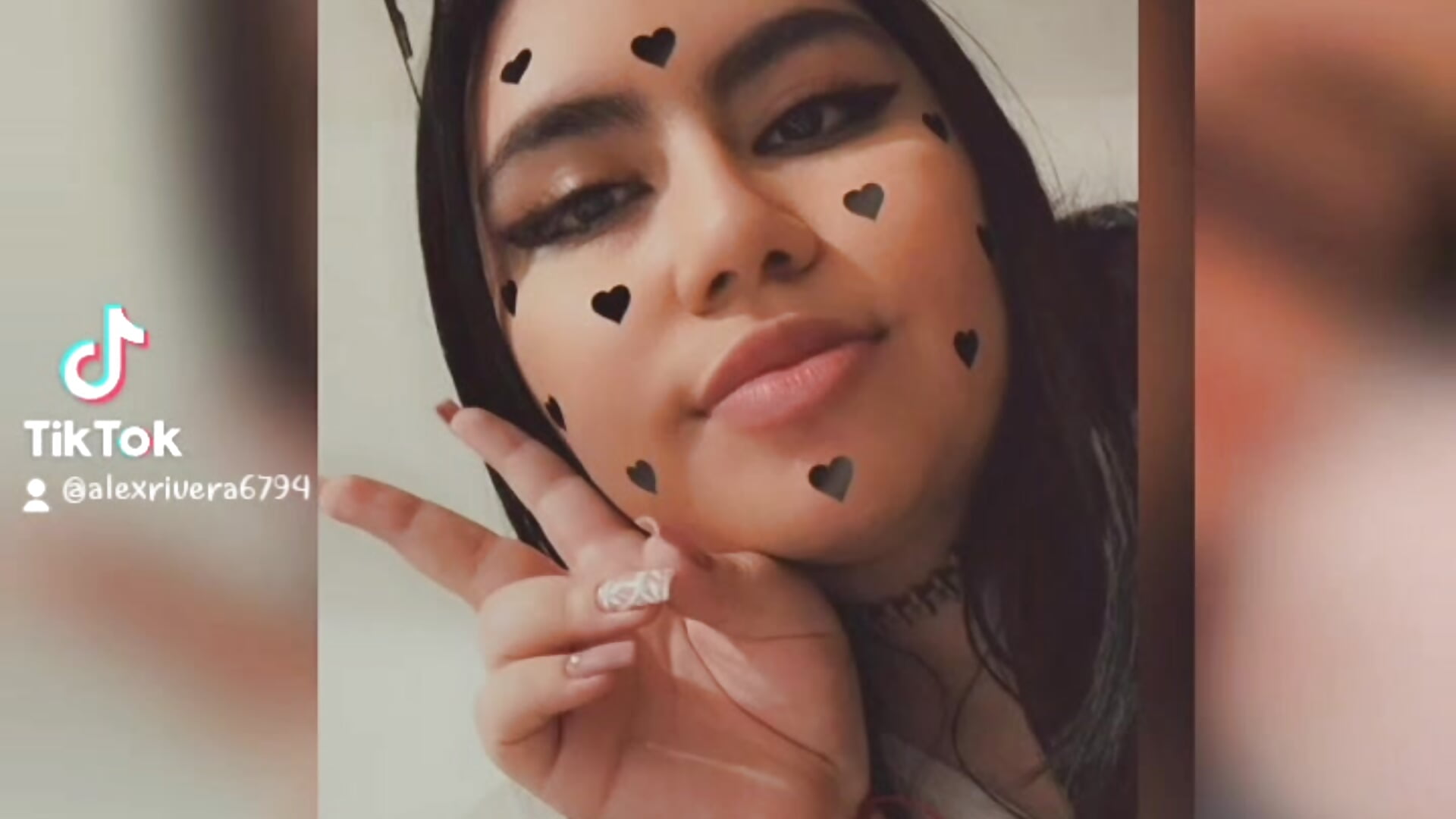 beautiful woman - video by RubyRouge23 cam model
