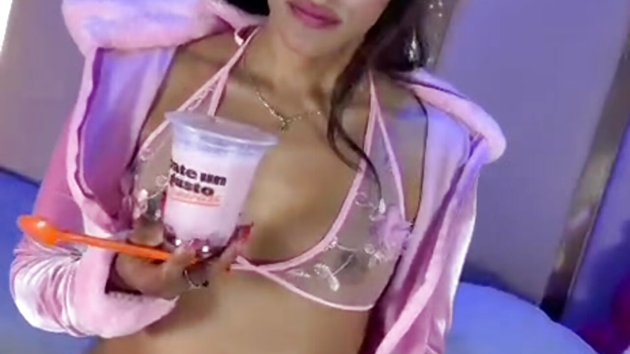 My soaked pussy awaits you💦🔥 - Video von EmmaWilliam1 Cam-Model