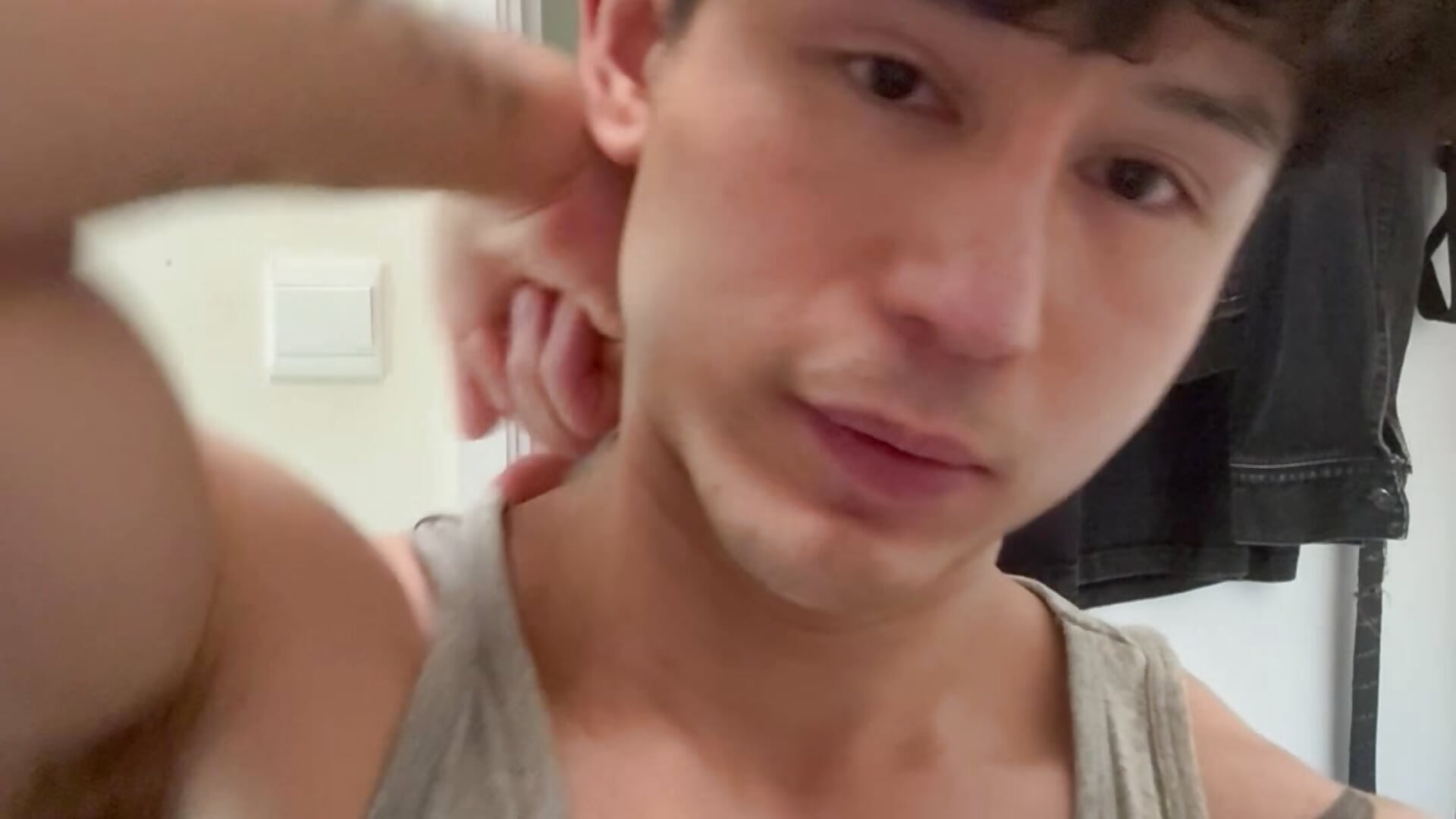 Armpits - vidéo du modèle de showcams natenatejosh