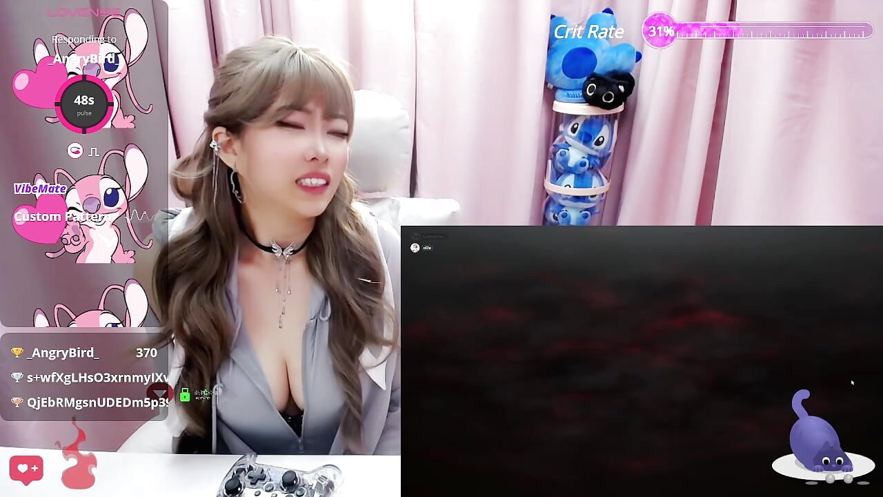 這樣沒辦法專心 - momoLoveLuna主播的视频