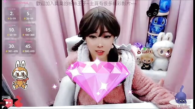 寶貝King送的第1次大鑽石~~~超開心~嚇傻了~第一次收鑽石~~~~~~~~~~~~~ - momoLoveLuna主播的视频