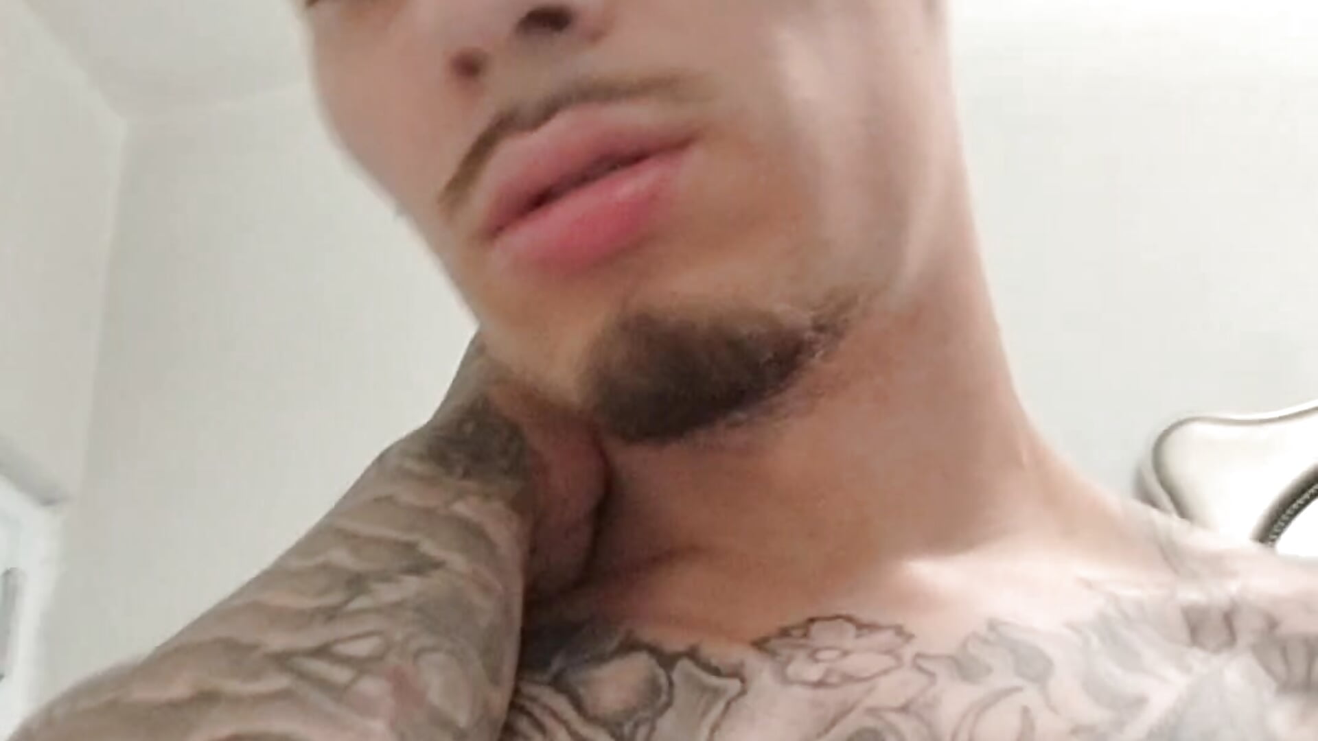 1000007281.mp4 - video by guylovewiz cam model