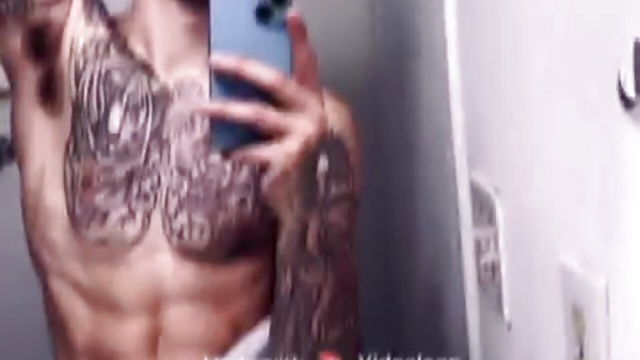 1000001337 - video by guylovewiz cam model
