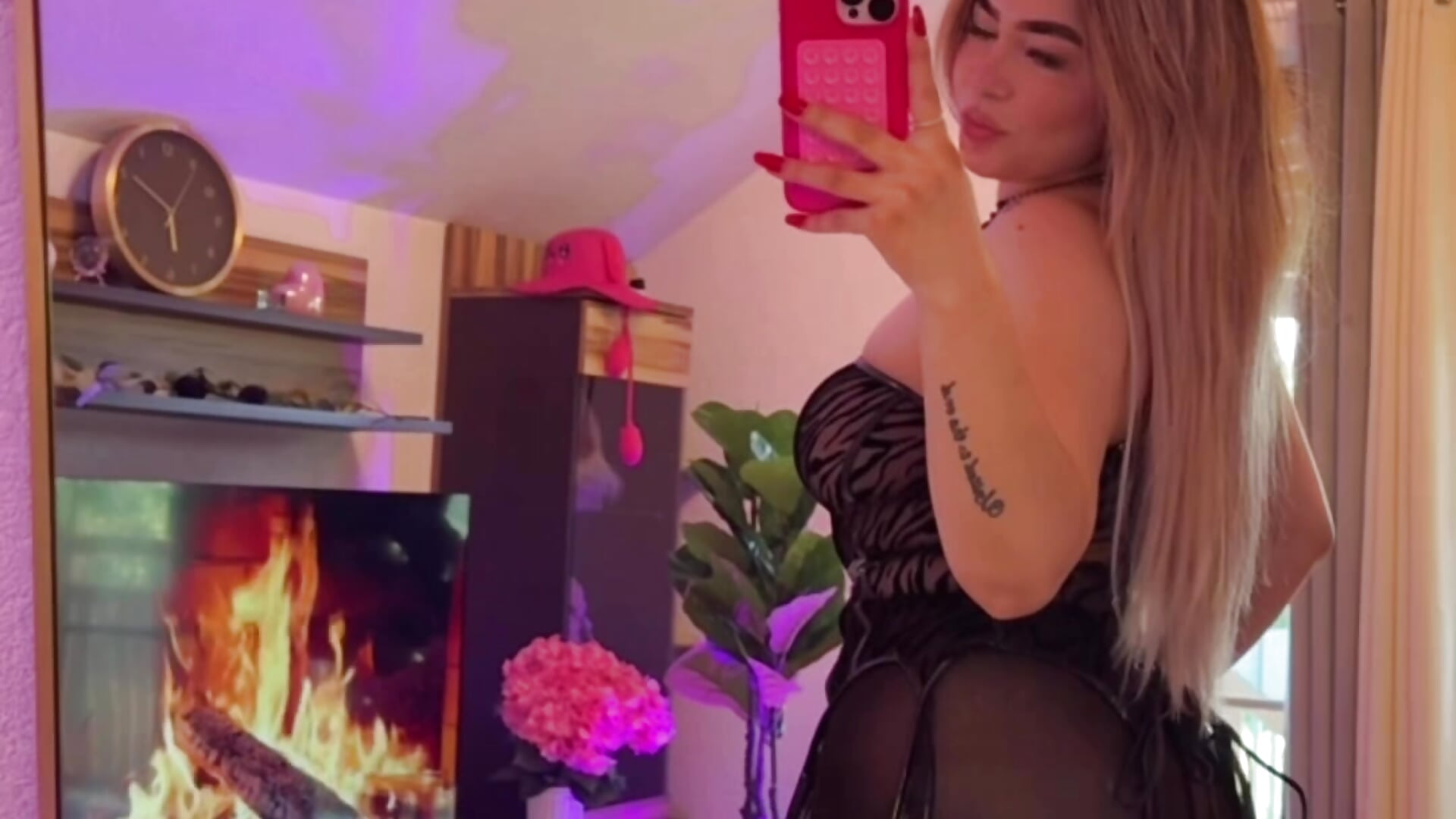 😈🖤 - Video von OriannaFox Cam-Model