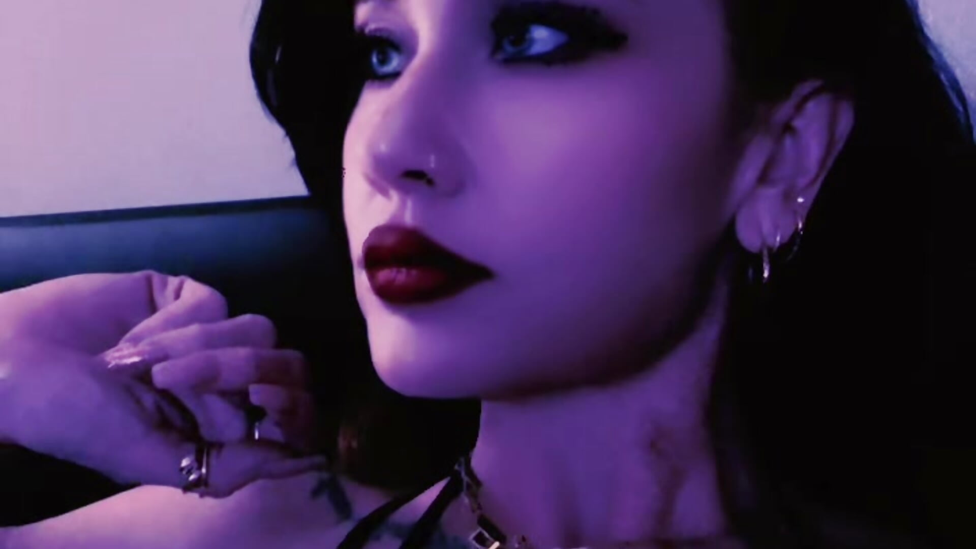 delusion made me do it - video by sexyred77713 cam model