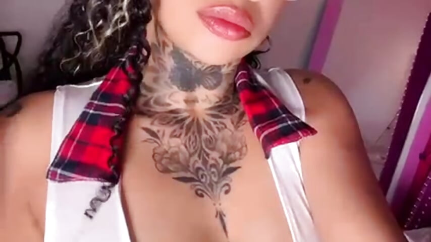 Hey, your dream girl its here