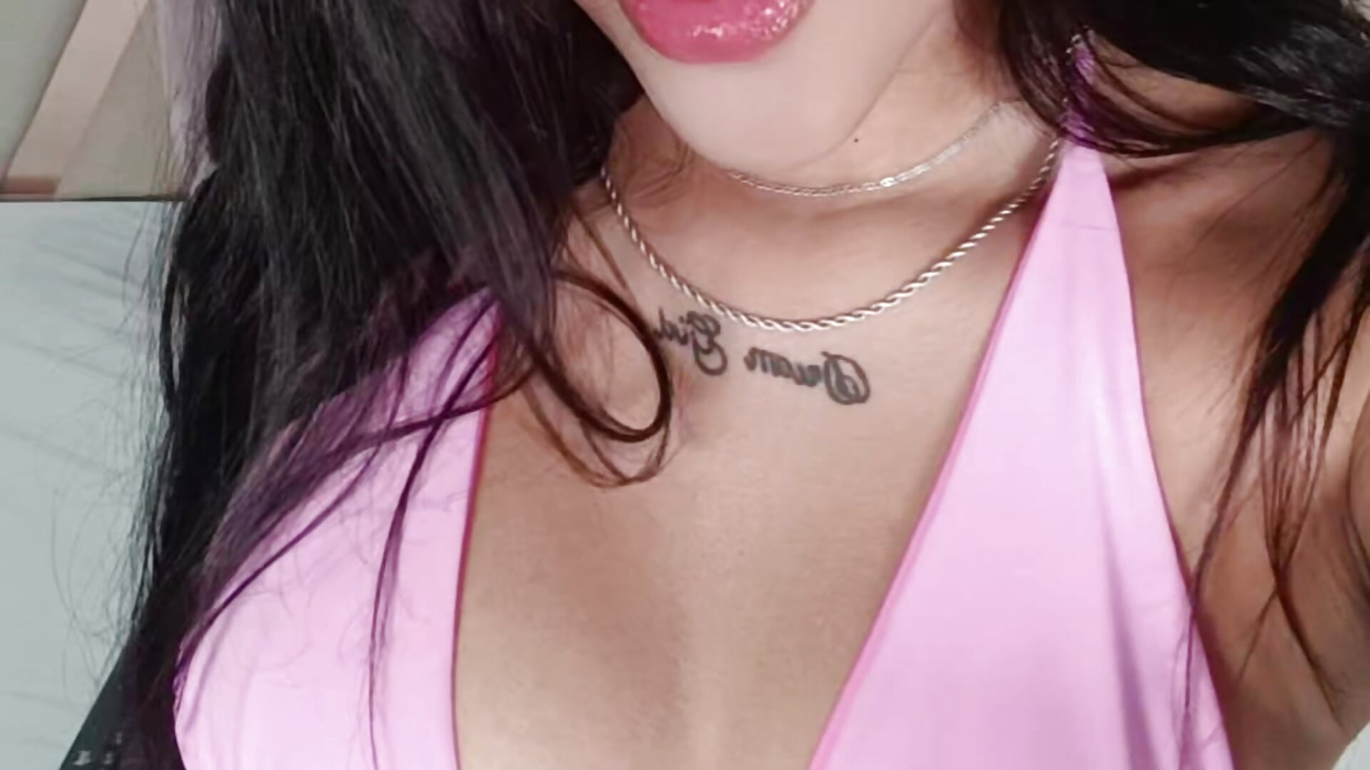 I love to dance for you, love. 😉💖 - video by molly_gomezz cam model