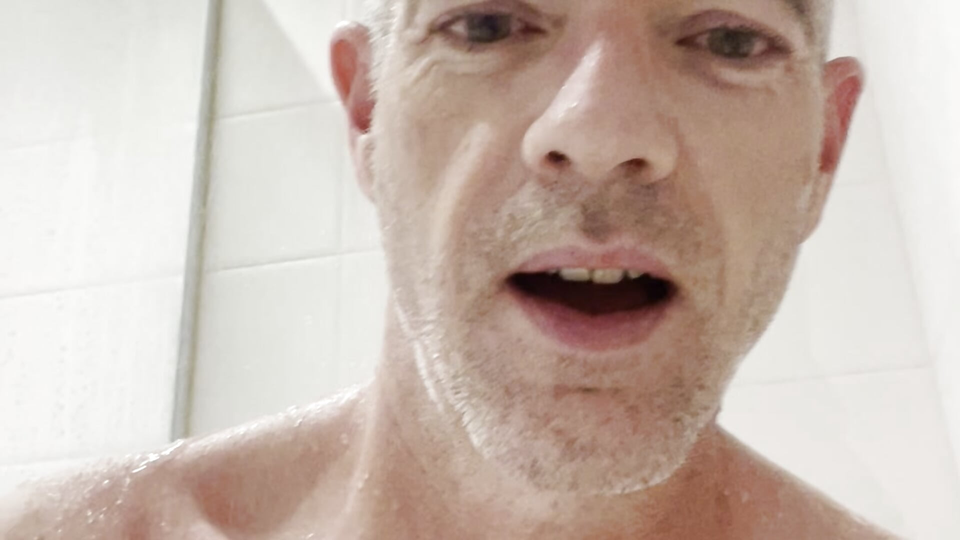 ShowerFun - video by ScottishGreenEyes cam model