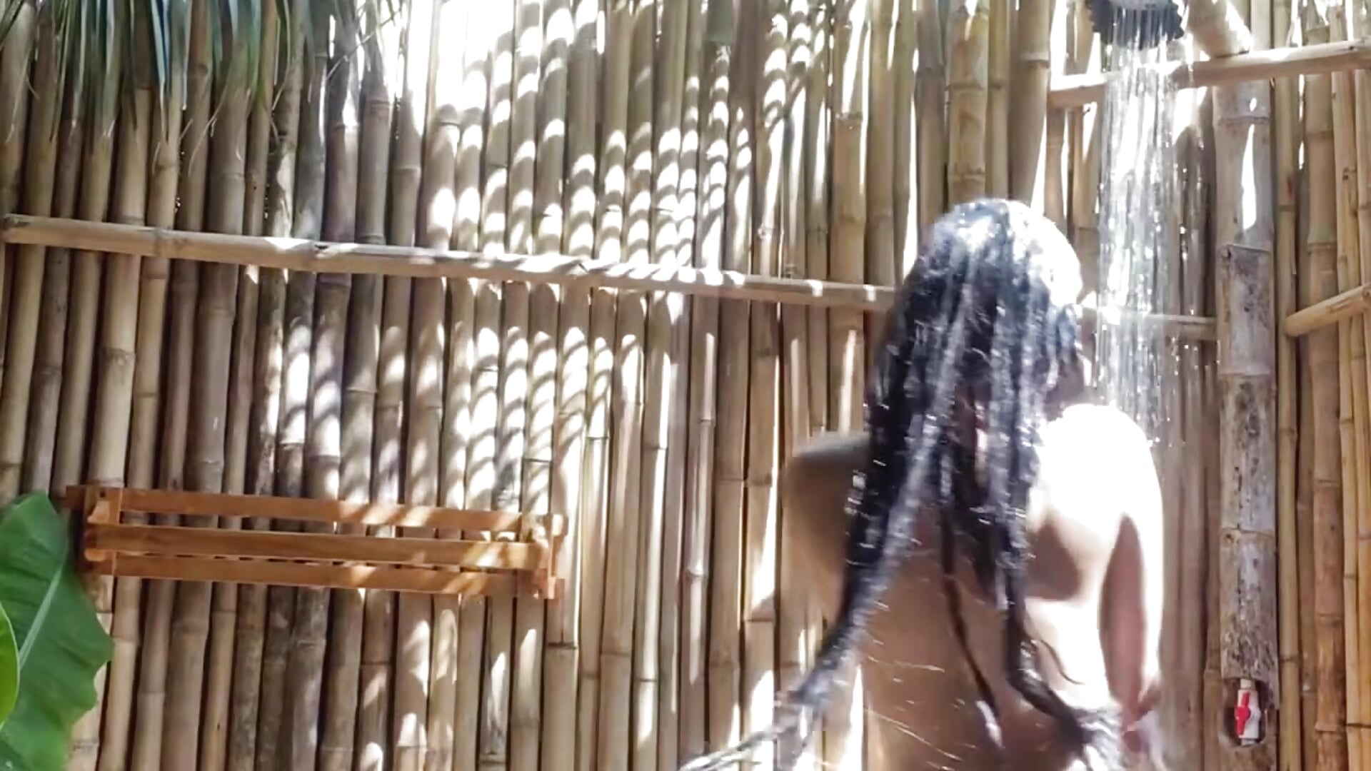 Shower - Amateur – видео вебкам-модели MeganScott