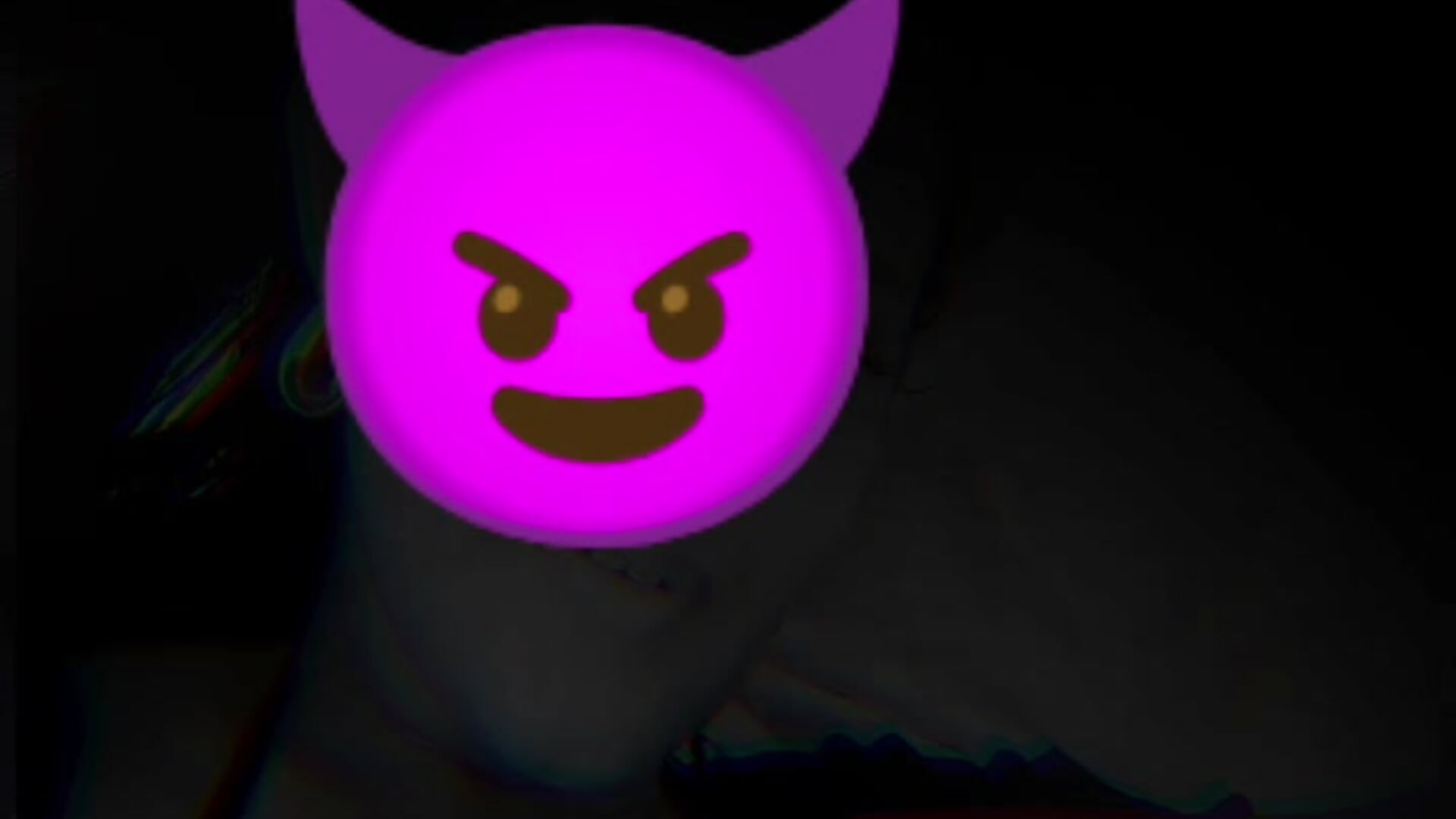 Mostrando peitos na praia 🏖️ - video by ParaenseBella cam model