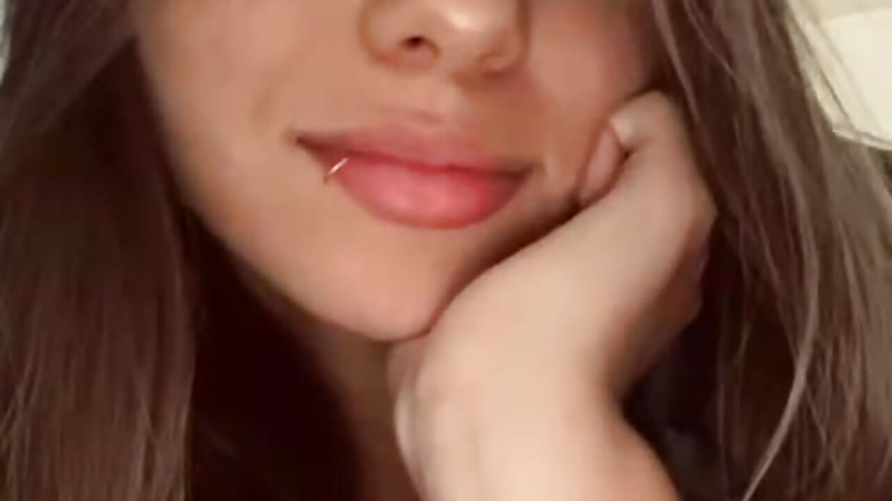 cute - video by IvonneMartinezx cam model