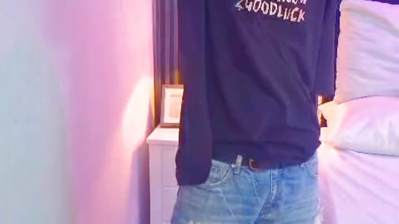 flirtatious boy - vidéo du modèle de showcams Michael_blue