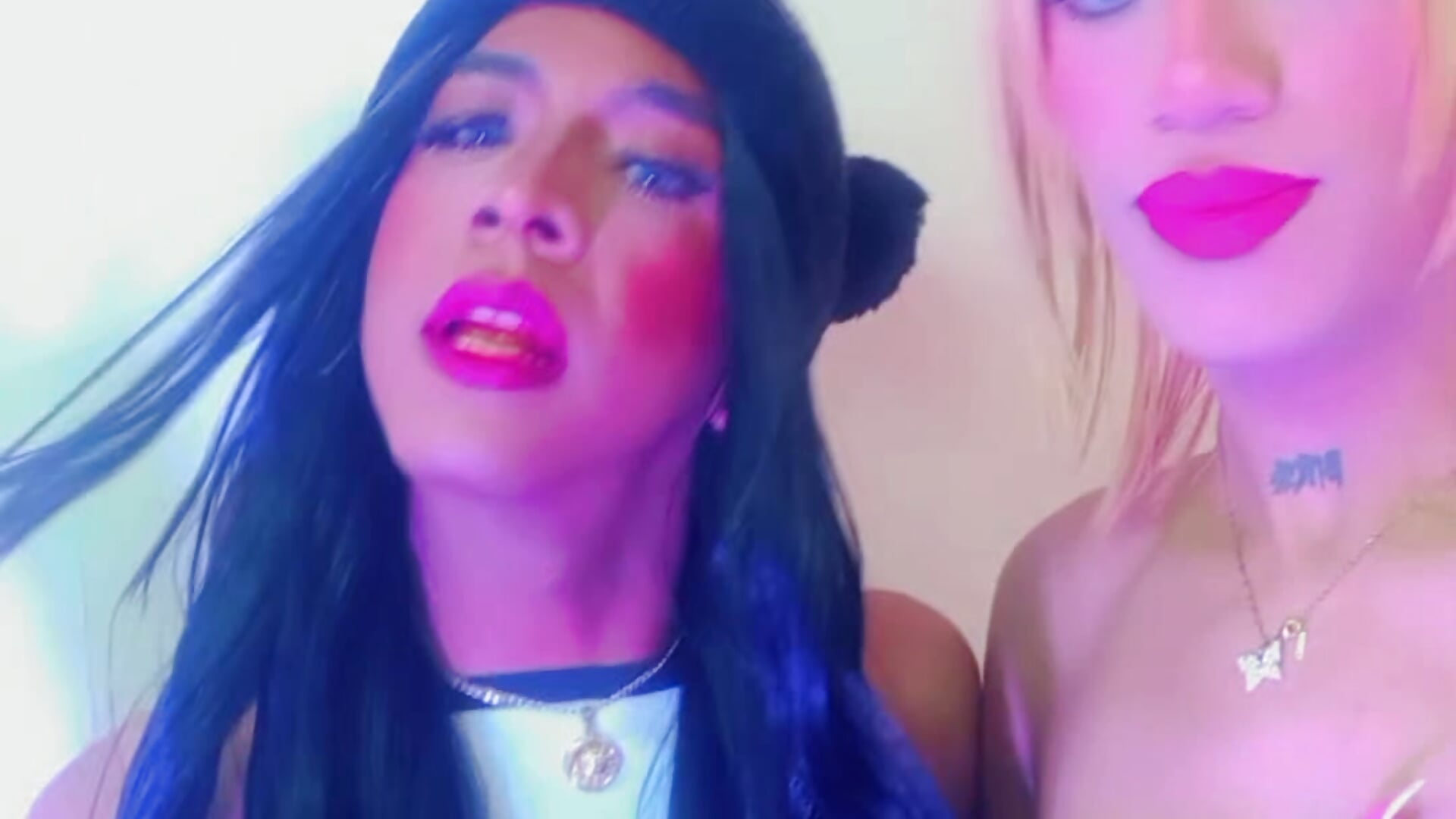 Hot girls, 🤤🔥 - video by NaughtySweetss cam model