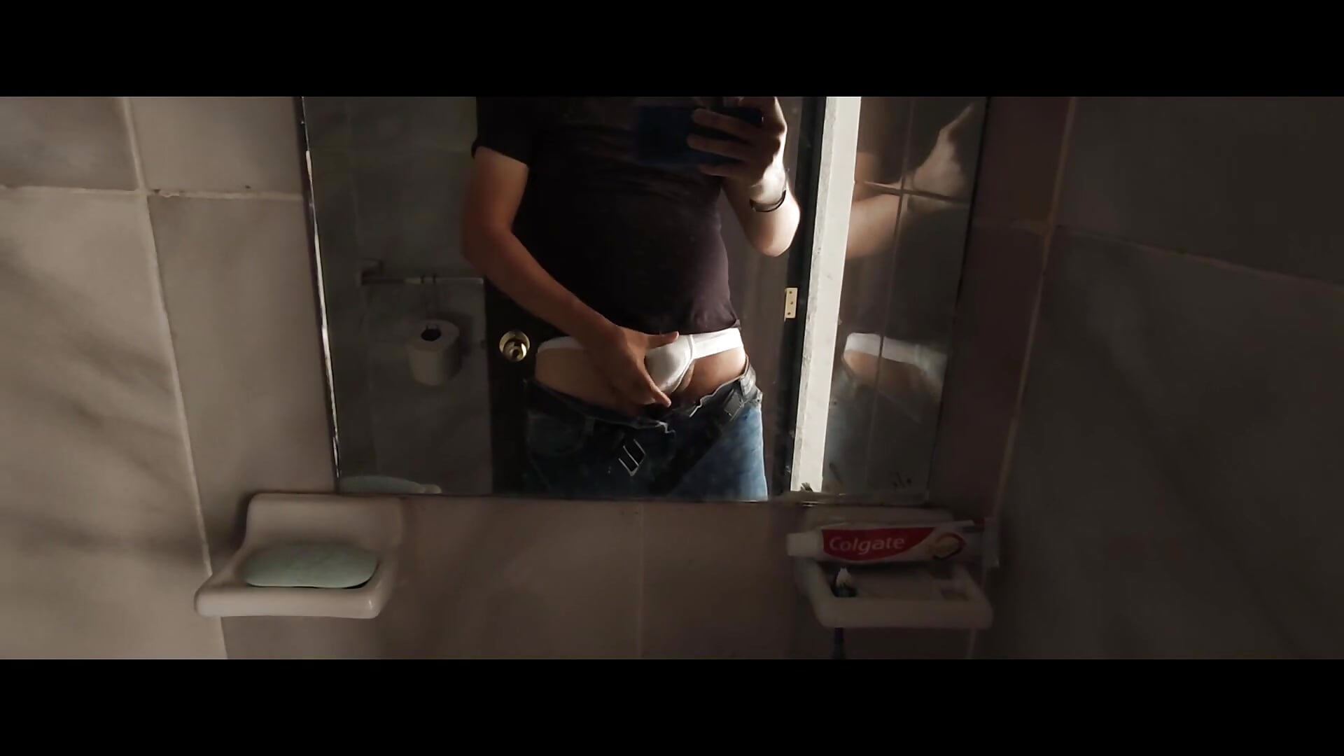 Enseño mis huevotes - video by Burramo25 cam model