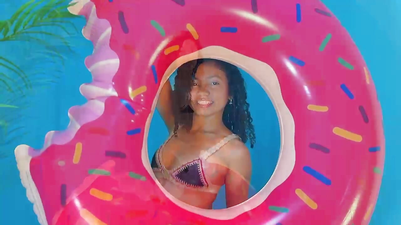 its summer - video by Sofia_Seduccion cam model