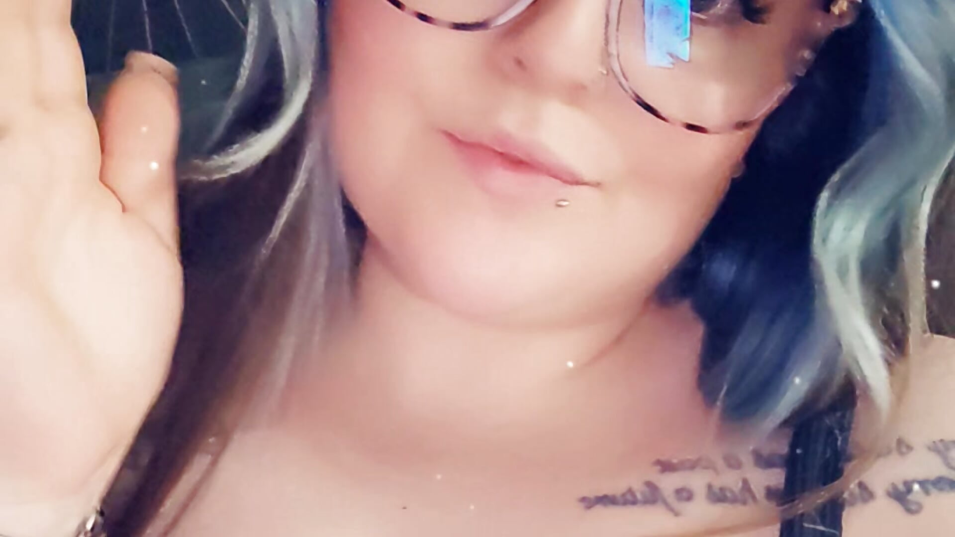 Kiss me - clip cu BBW_Diamond_xox model videochat