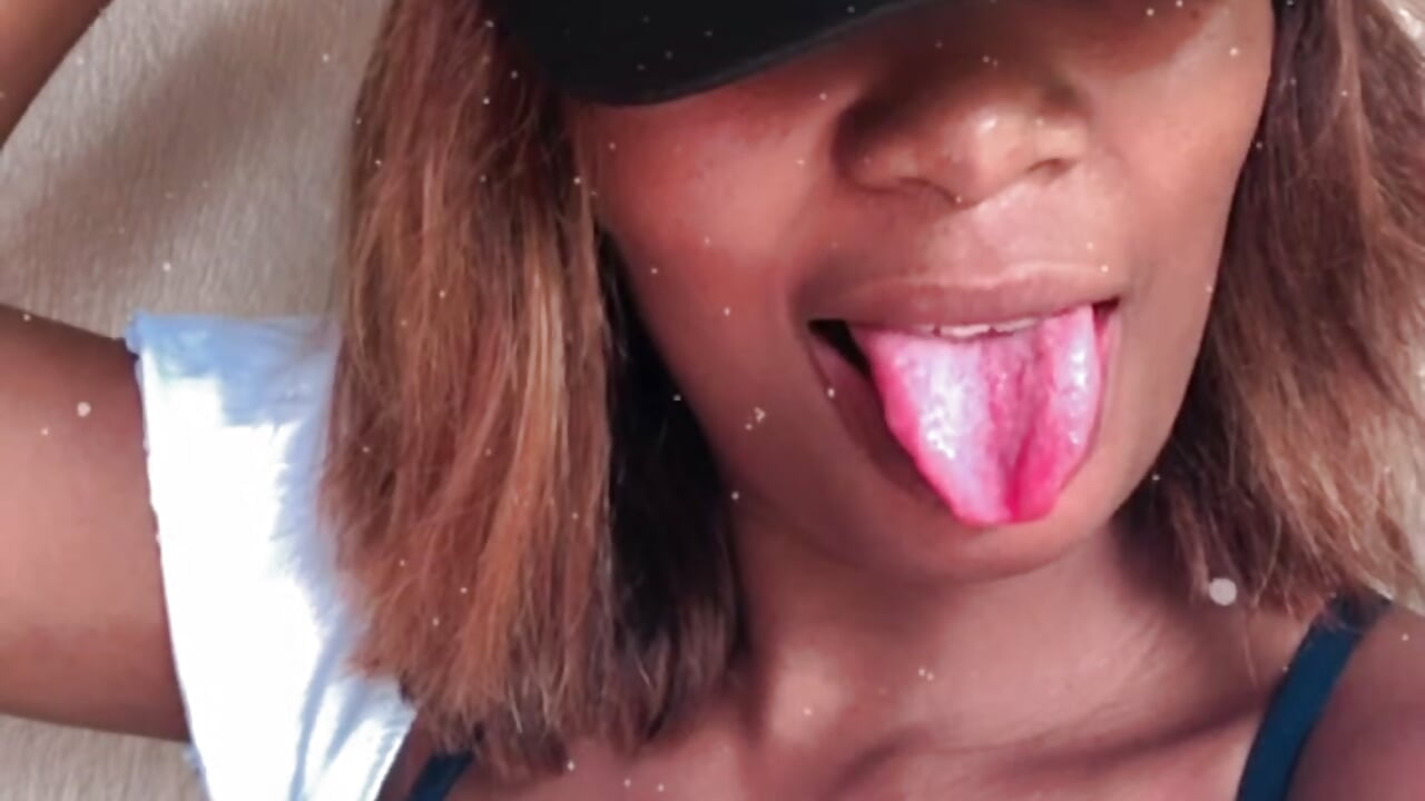 profile-intro-video-1748833744 - video by yourperfectcrush cam model