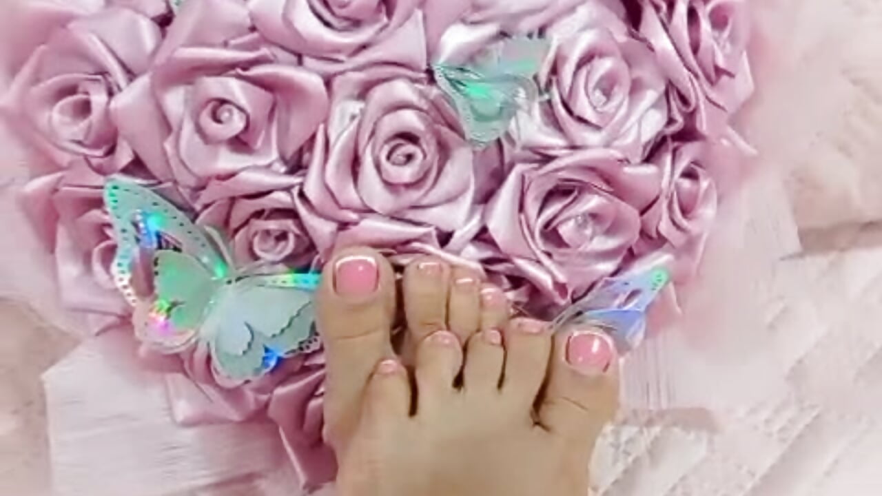 My beautiful feet - відео від вебкаммоделі KimScarleth