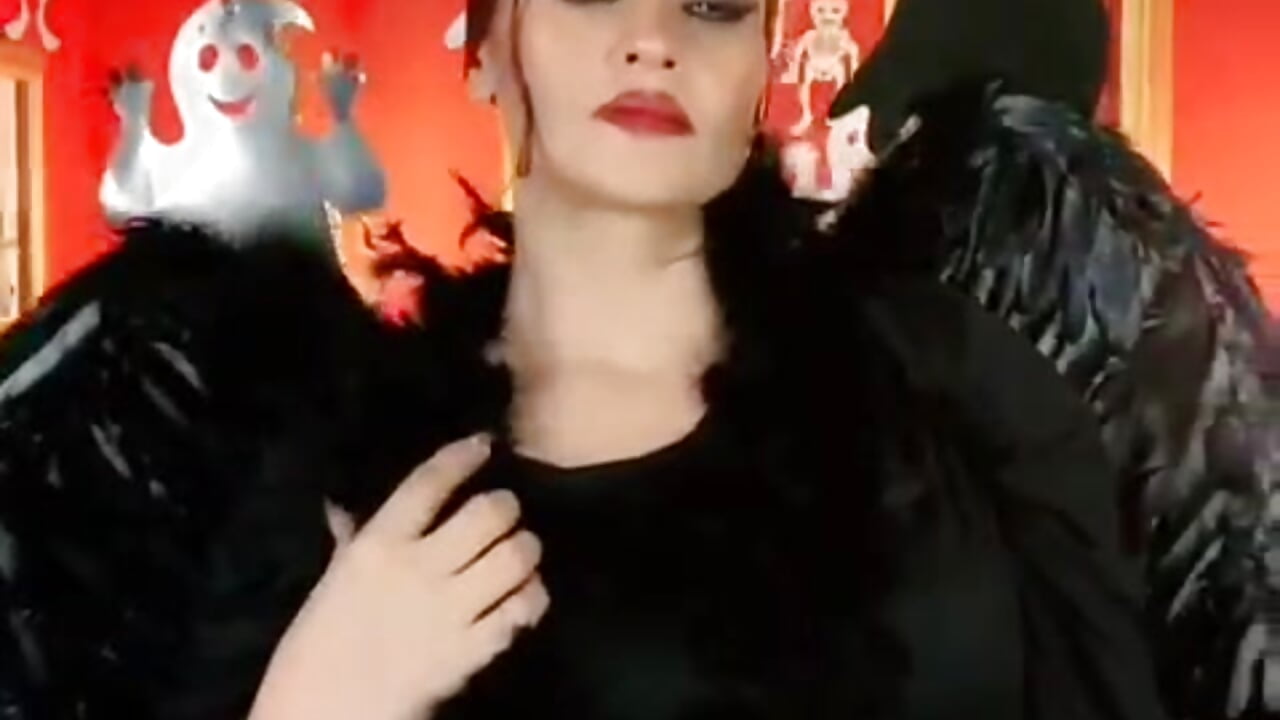 dark lady - video by Anissa_Ali cam model