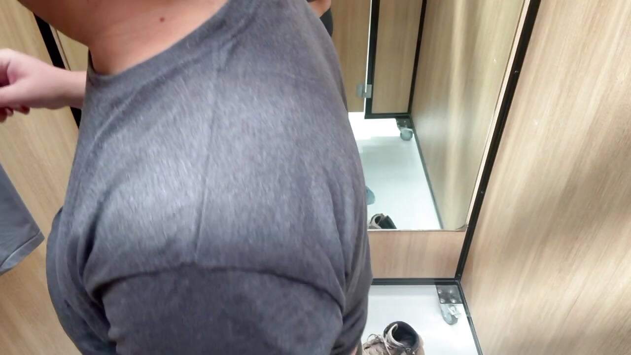 Join me in a changing room trying on some pair of shorts ;) - video by ozmsg cam model