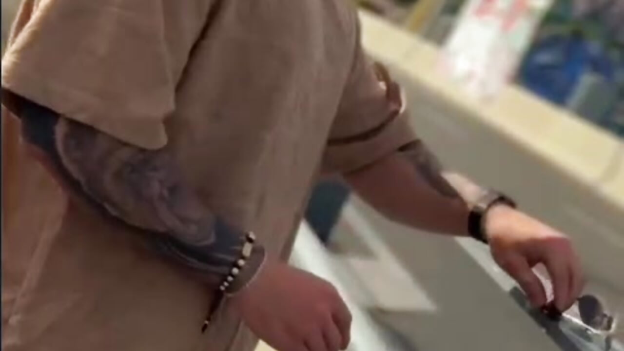 ♦Behind cameras♦ - Ades_Lowe主播的视频