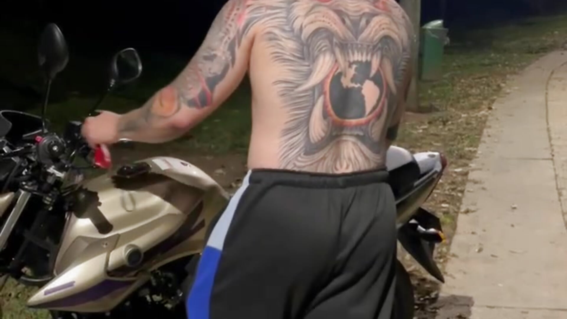 Skin, motor and passion 🔥 - Ades_Lowe主播的视频