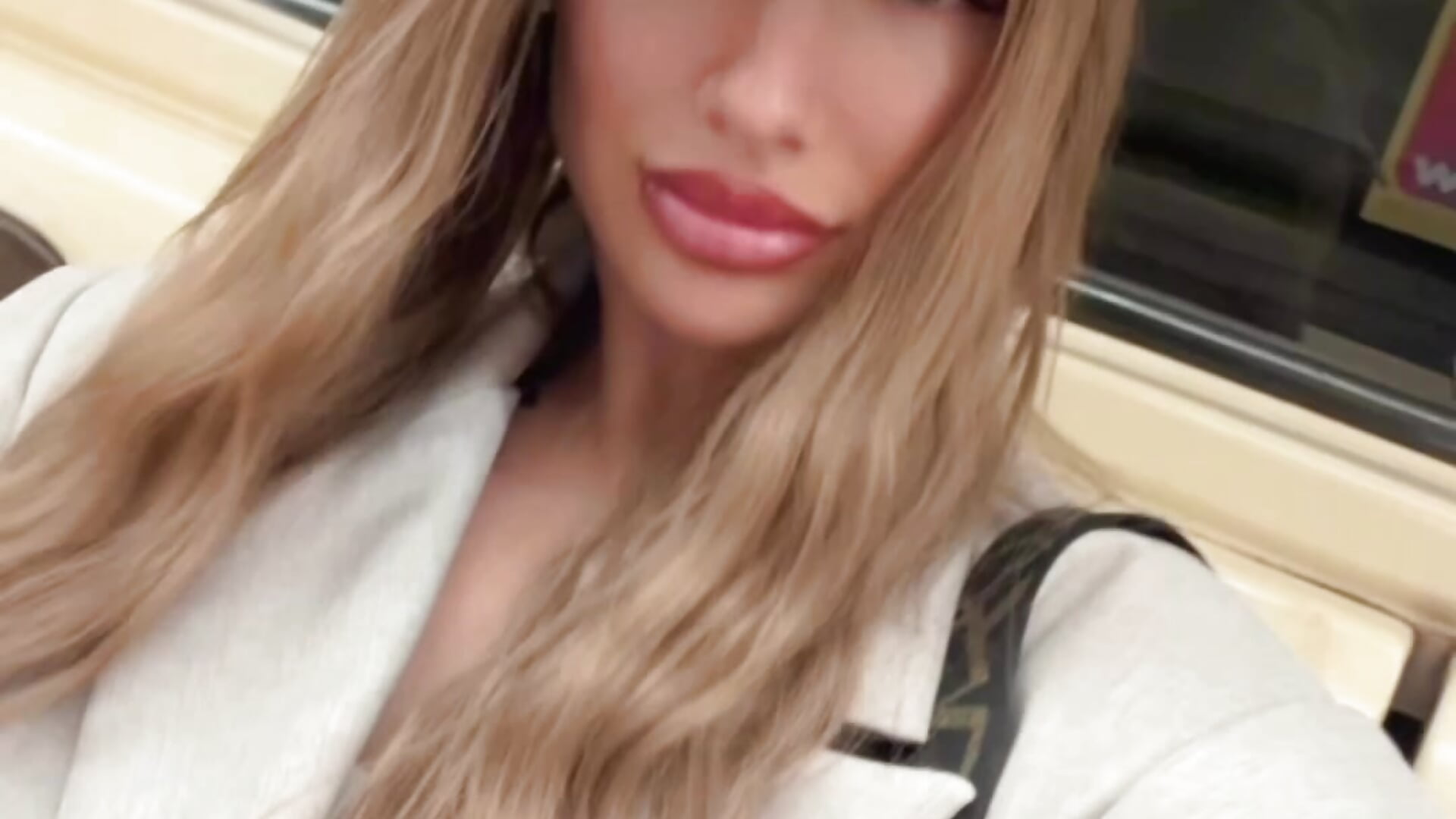 😻 - video by MashaFromRussia__ cam model