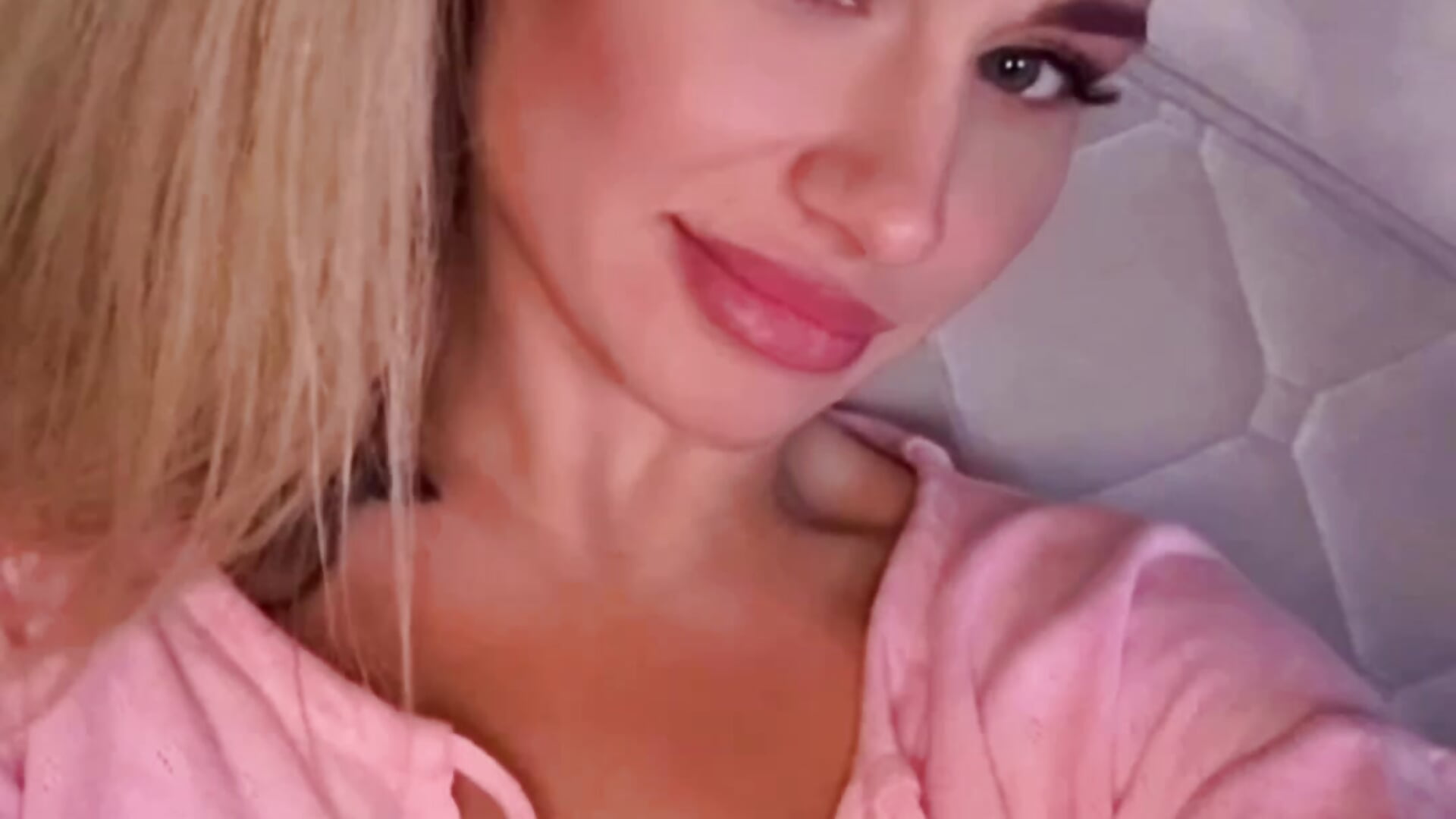 🩷 - video by MashaFromRussia__ cam model