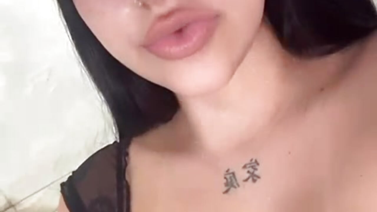 kisses - video by QetziaStoun cam model