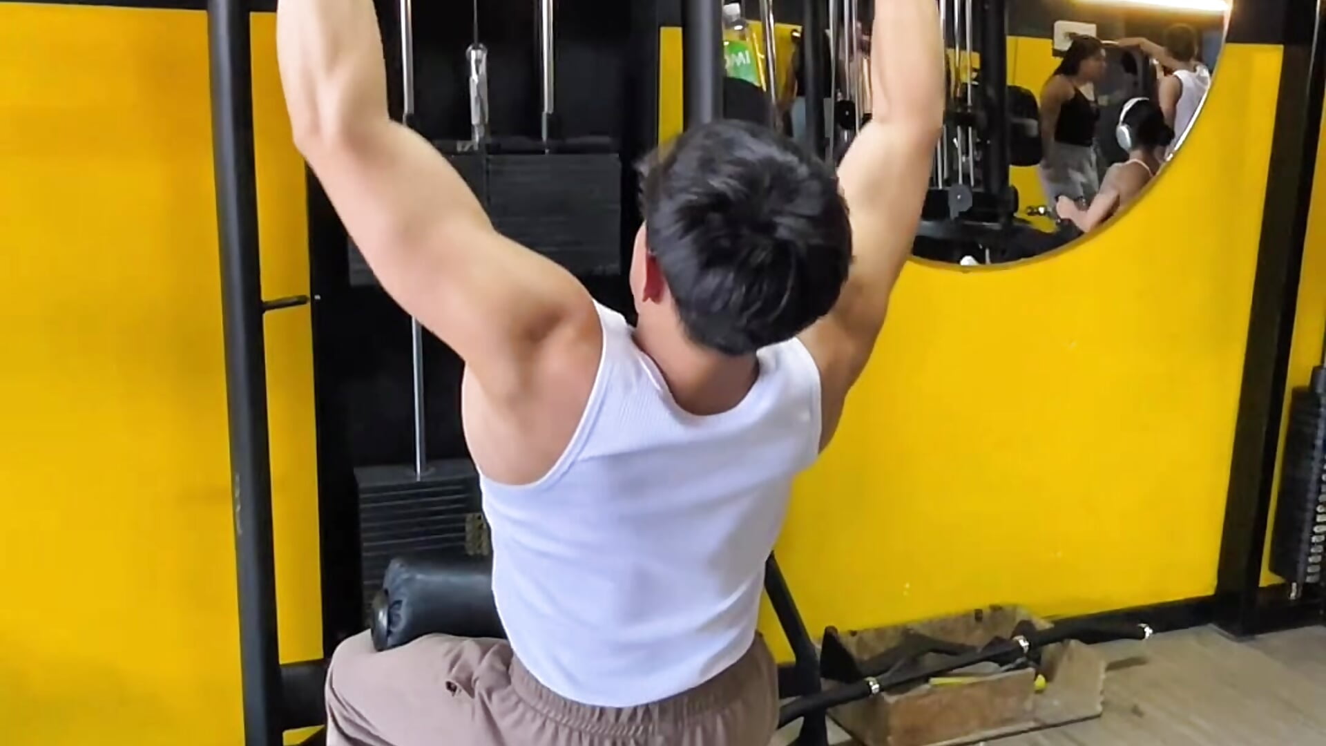 Back Day 🔥 – видео вебкам-модели DeusbelliS