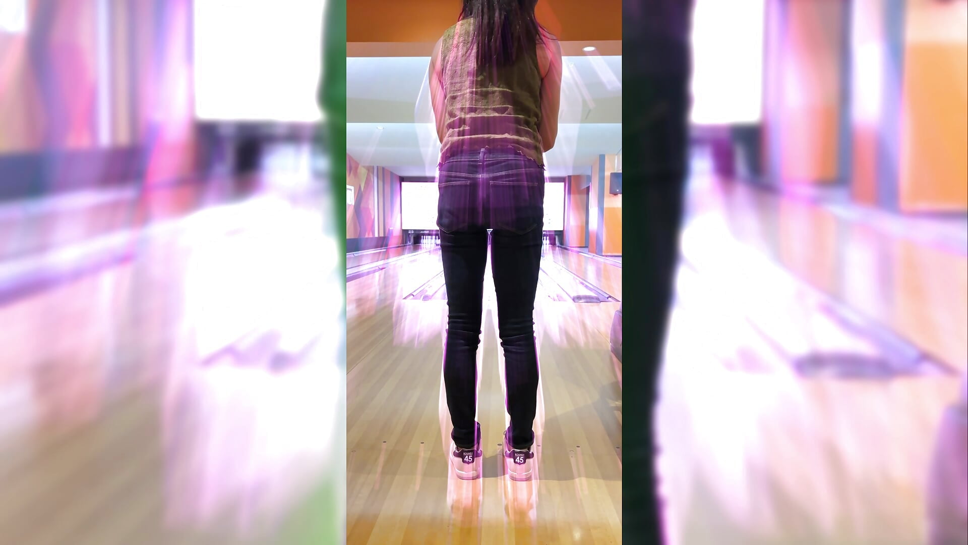 Bowling - Aya's cute ass 😍－カメラキャストのTokyo_Secretsの動画