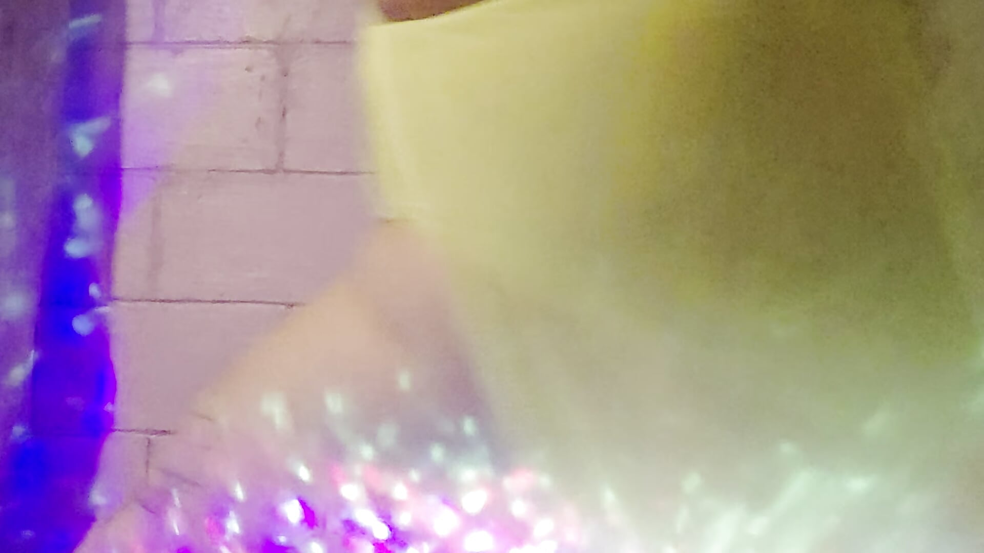 Dancing bitch - video by rynnworld cam model