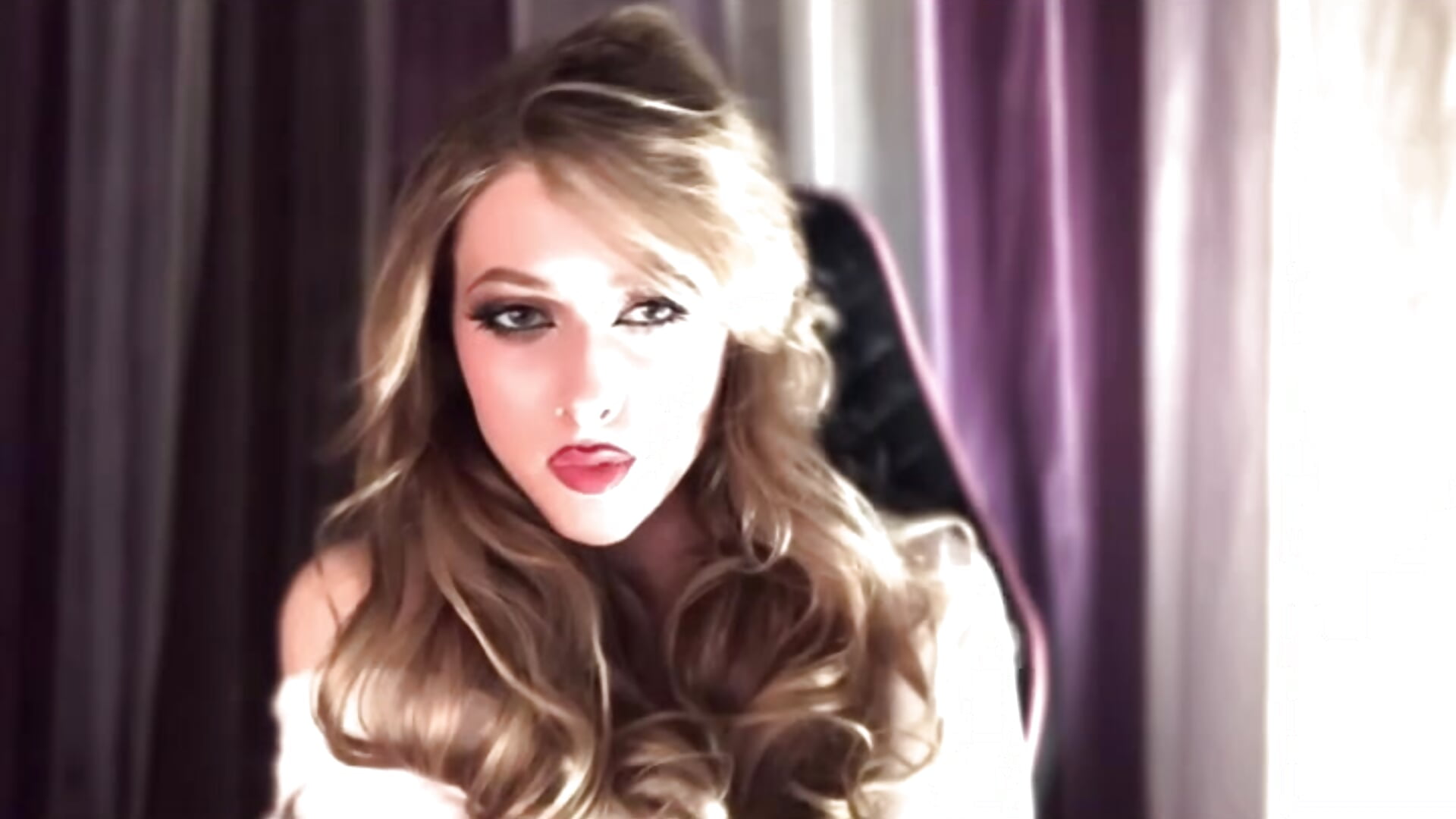 Emily - video di ChristyMarshall