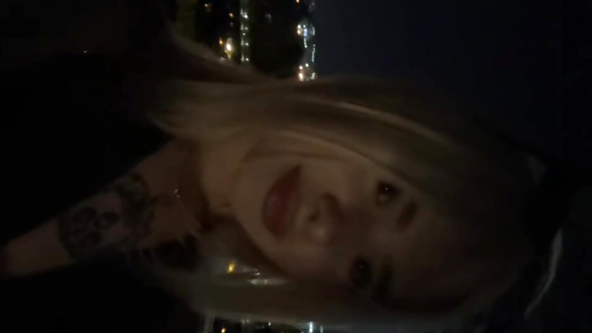 Maria at the night - video oleh model kamera PetulaGunton