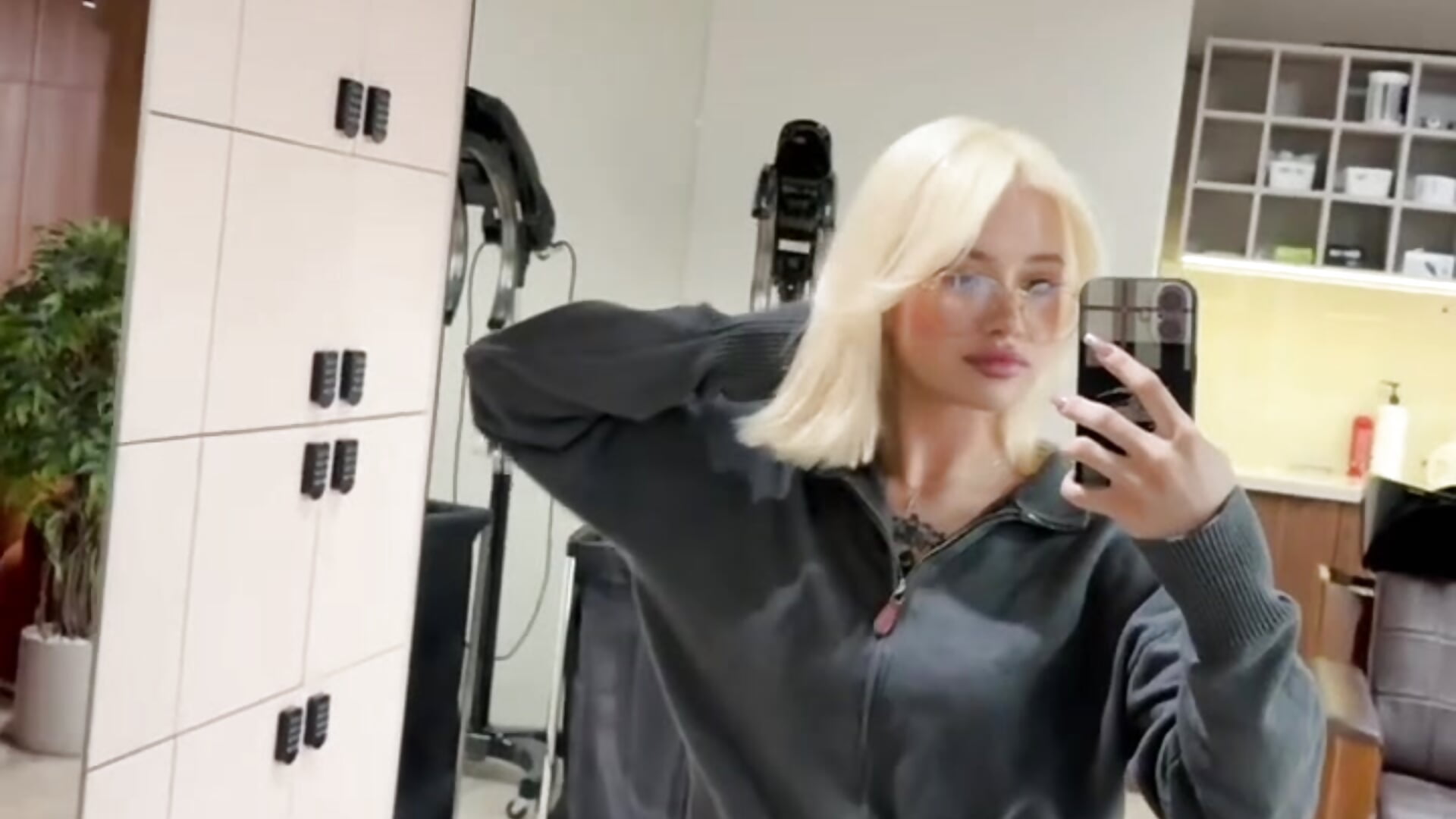 After the haircut - video PetulaGunton kameramallilta