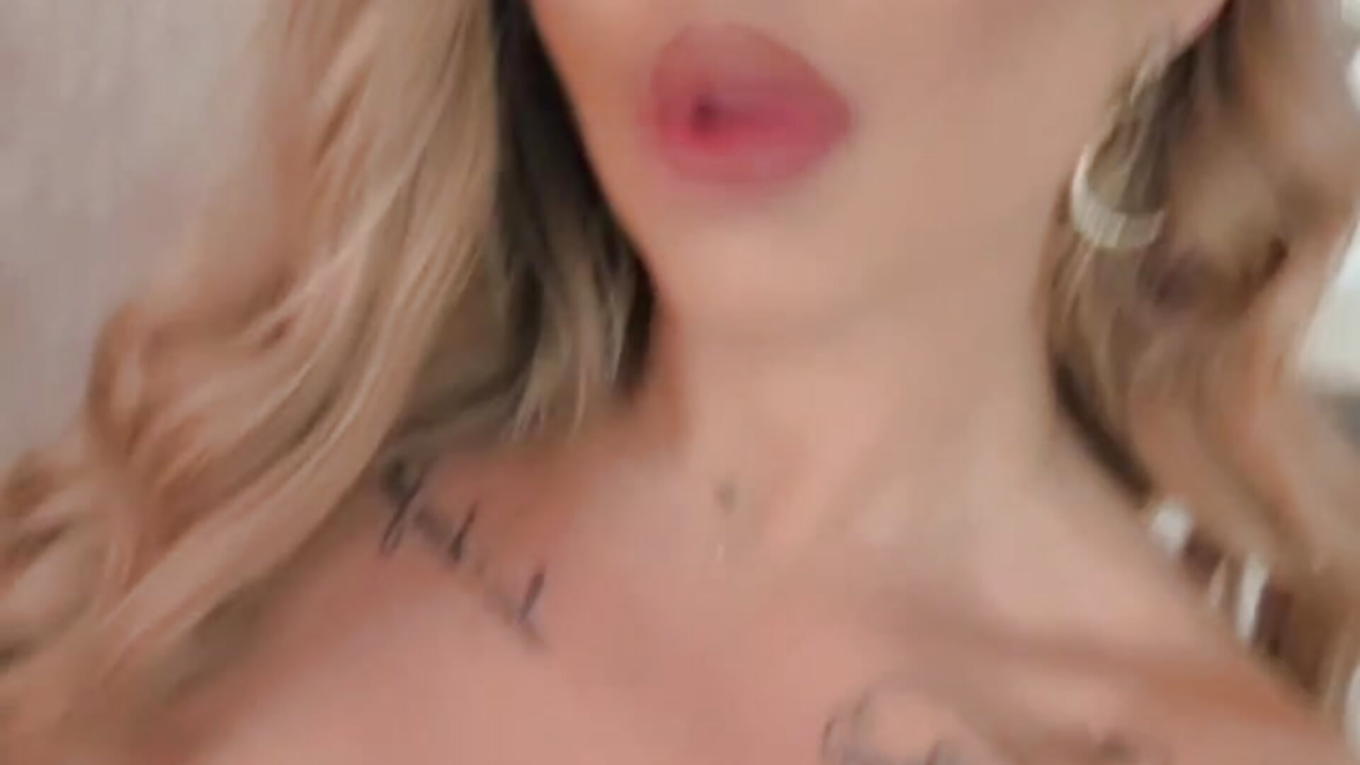 night out - video by AlmaVelia cam model