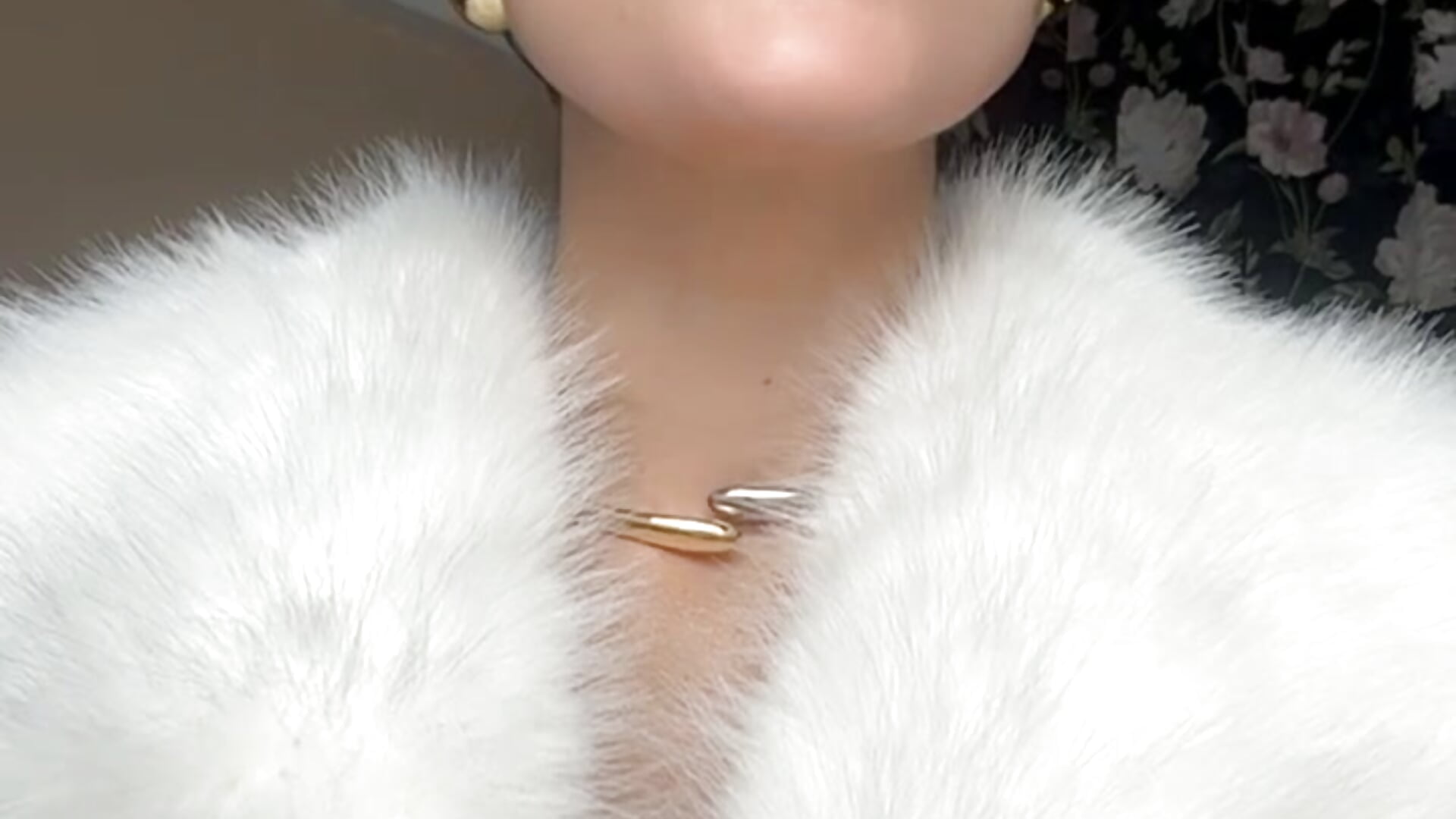 looks hot - วิดีโอโดย SofiaBimboss โมเดลแคม