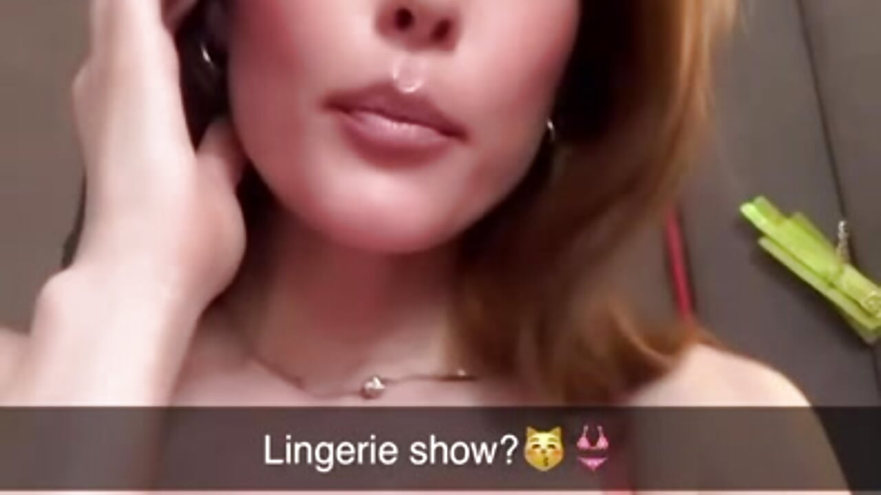 You’ve earned a glimpse… of my orange-pink mood💗 - วิดีโอโดย SofiaBimboss โมเดลแคม