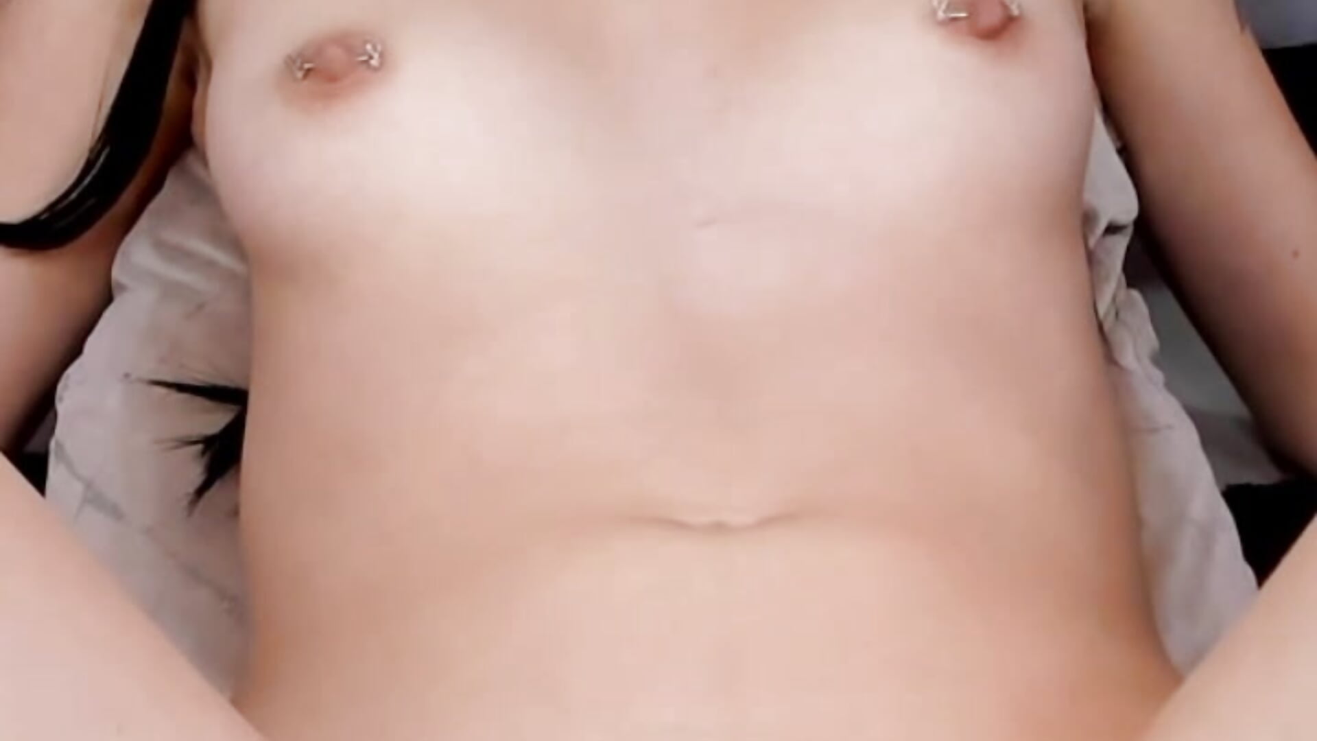 Can you imagine fucking me on the floor? 🥵While we're so wet...🌸💦 - Video von Anya_Belth Cam-Model