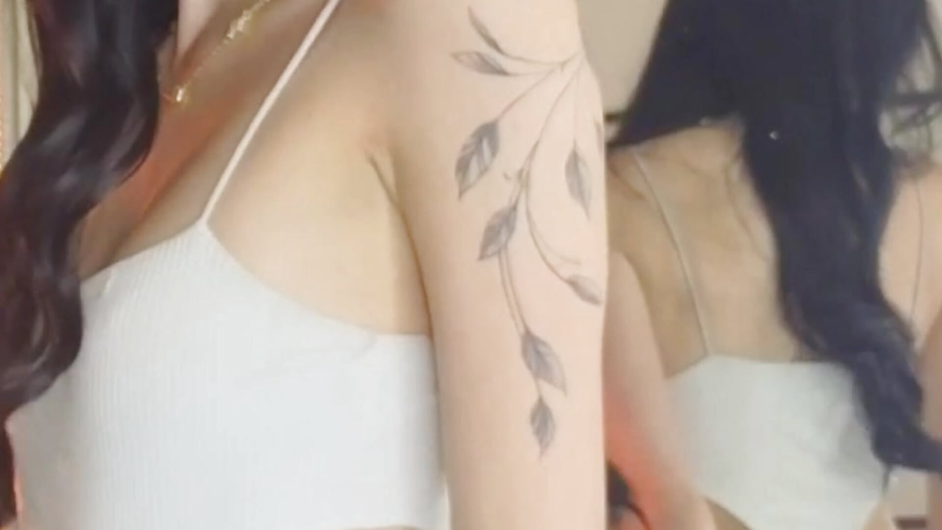 I like it when you make me feel like that and you end up getting my pussy wet 🌸💦 - Video von Anya_Belth Cam-Model