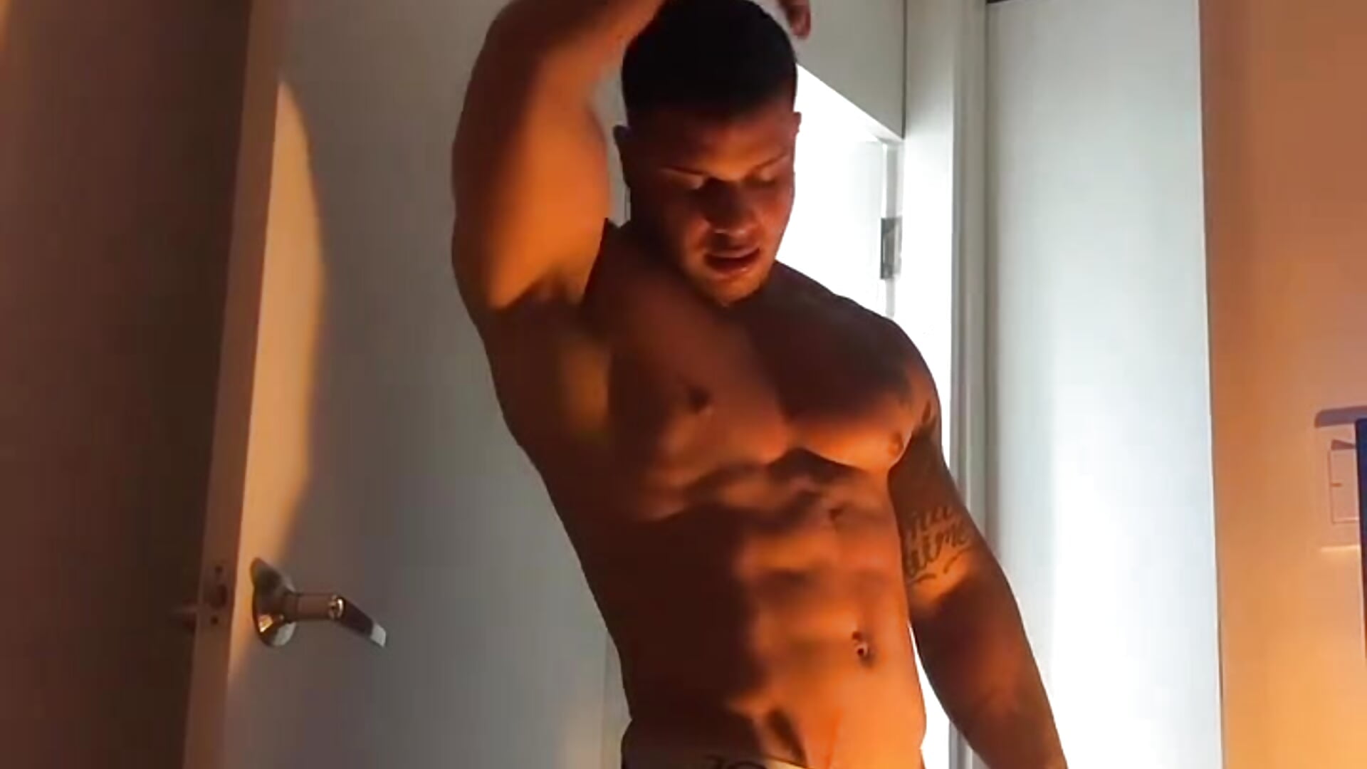 MAPU0428 – видео вебкам-модели Marck_Mathews