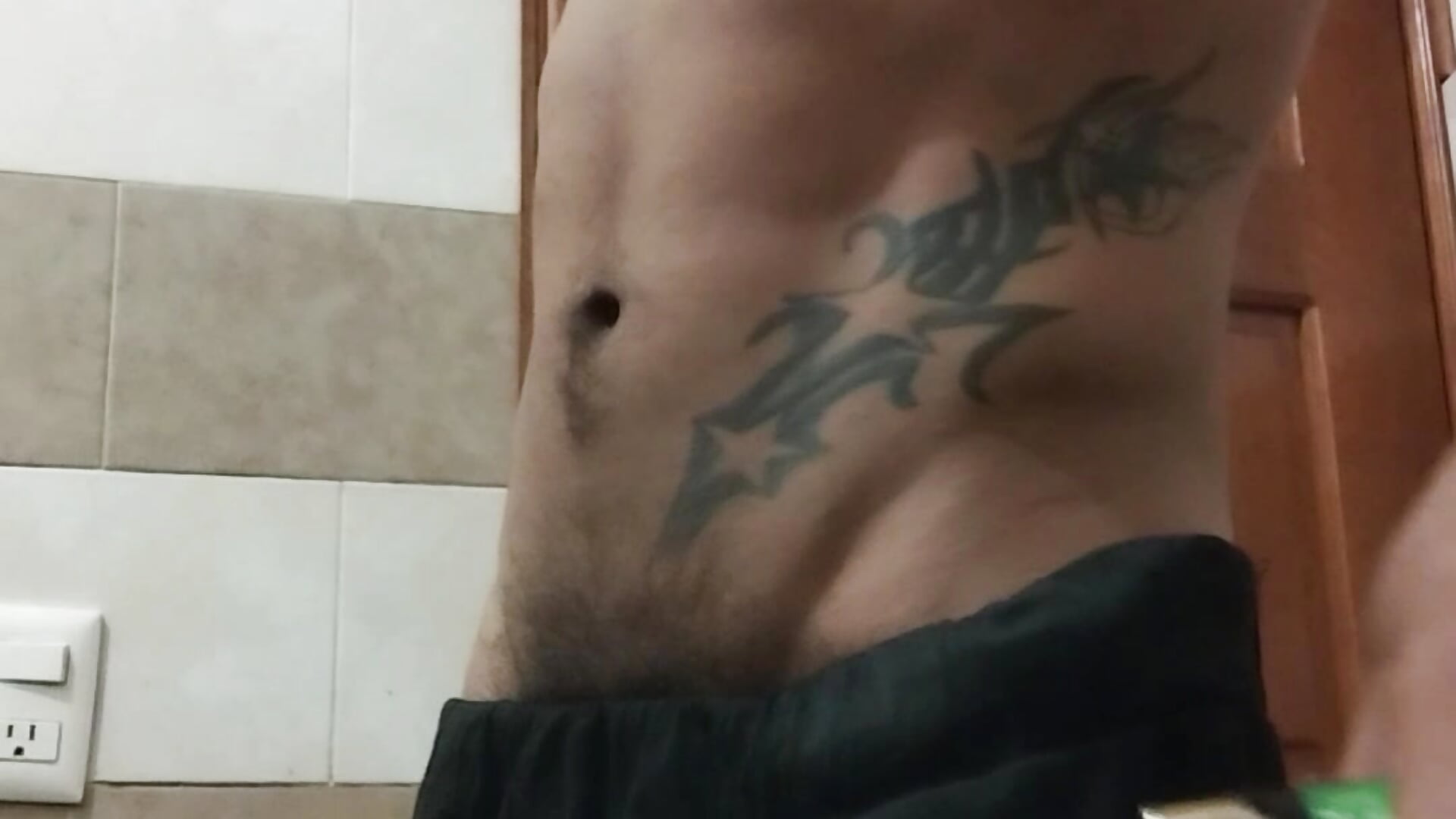 Chill - video by wolfsexmxn cam model