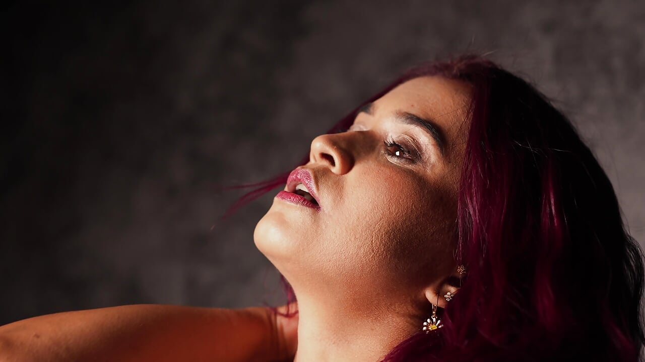 profile-intro-video-1773305853 - video oleh model kamera DAFNECOX