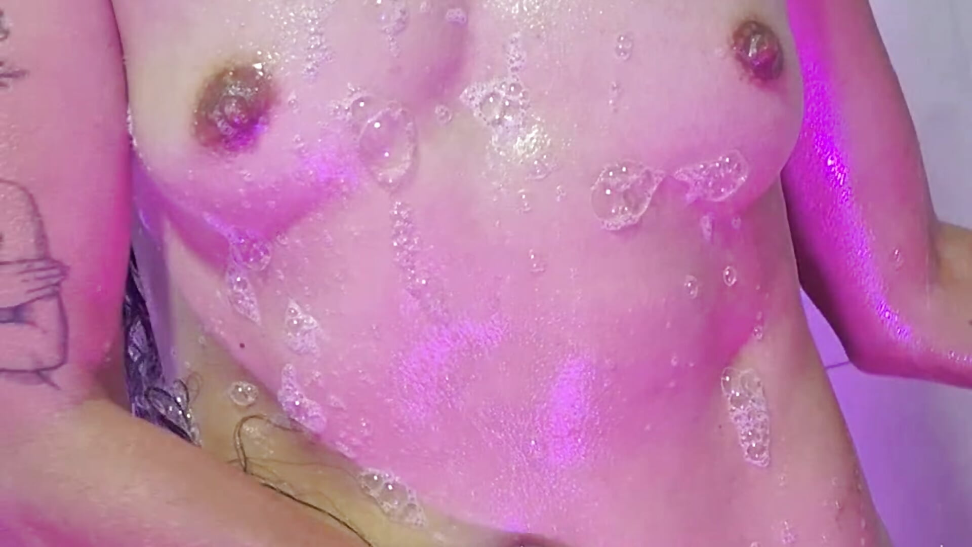 Fingering my pussy in the shower