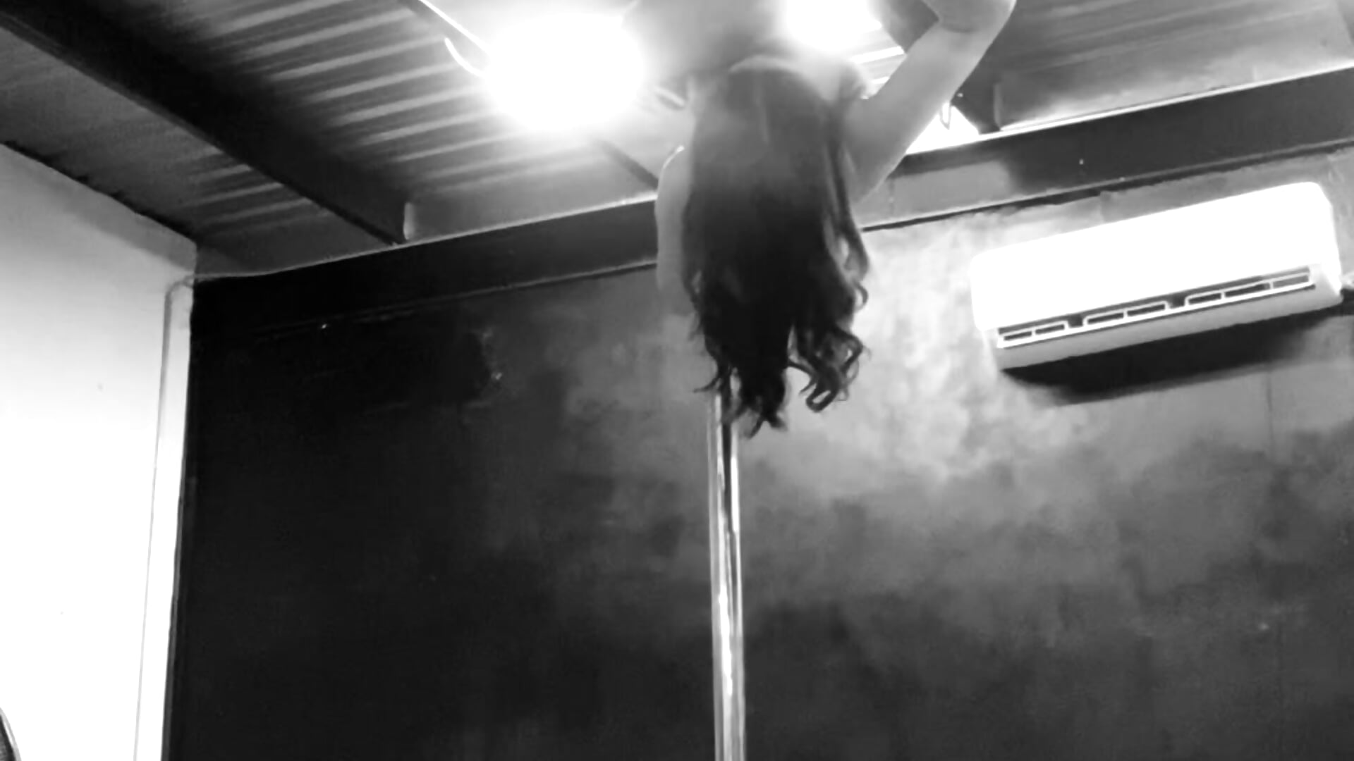 pole 🤧 – video od webkamerové modelky lost_wood19