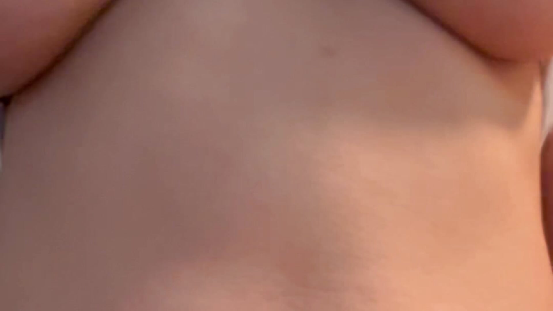 Bounce boobs 🫪